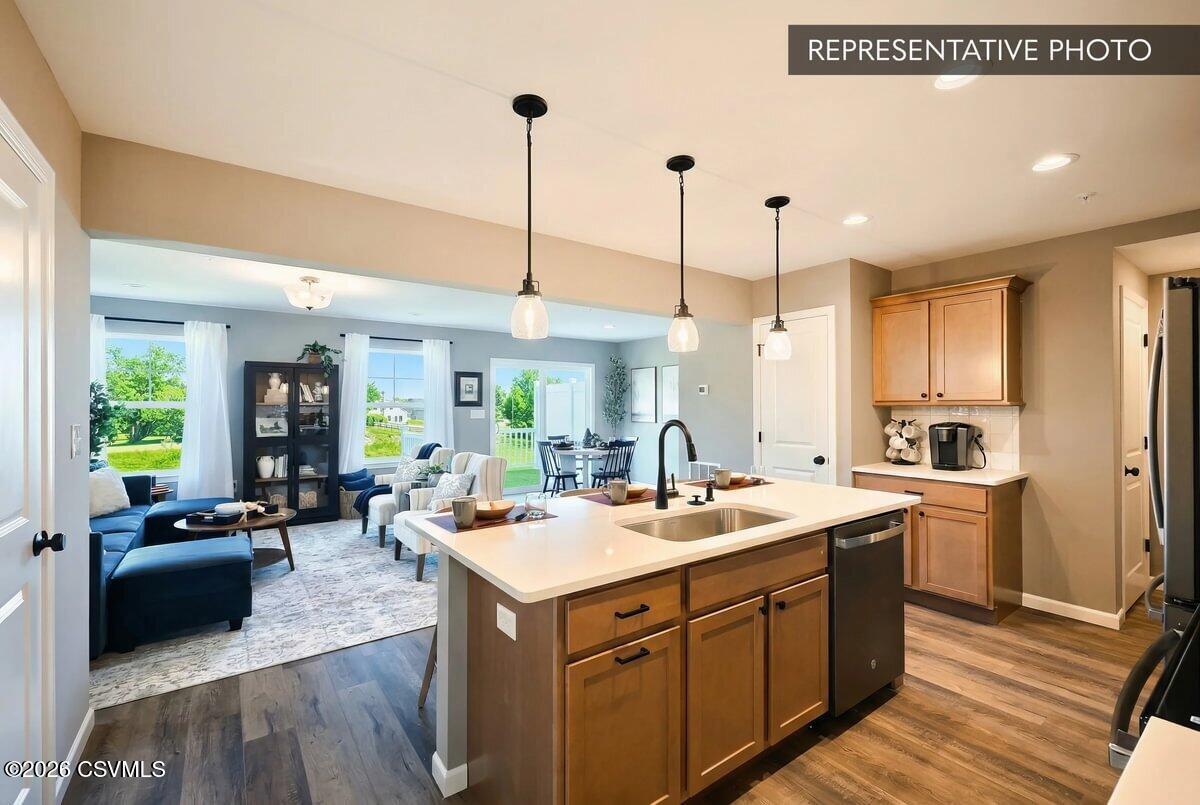 8 102 #23 JULIAN Drive