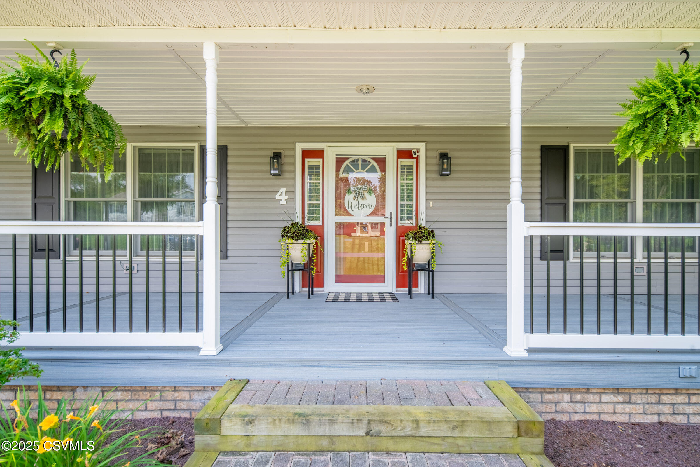 4 HORNE Drive