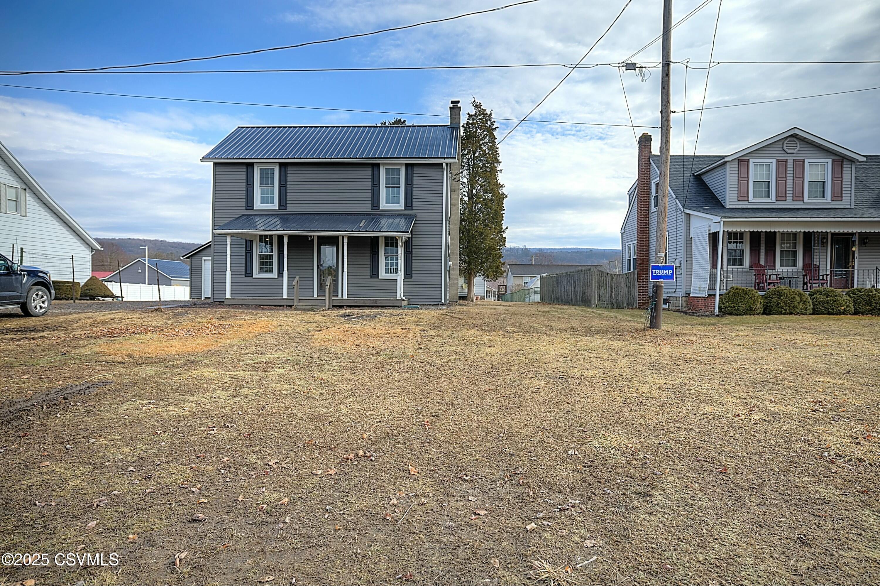 214 E THIRD Street