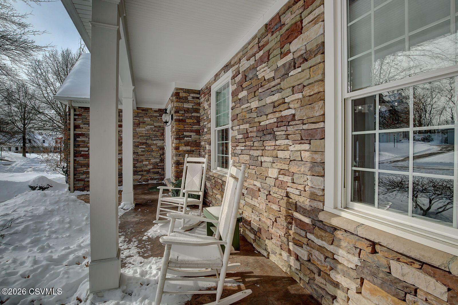 Properties 6 39 OAKWOOD Drive