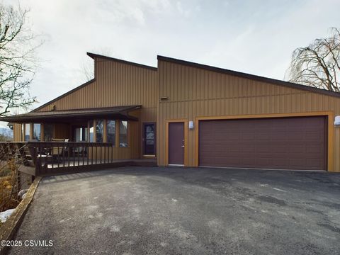 Properties 145 3012 MOUNTAIN Montoursville PA 17754