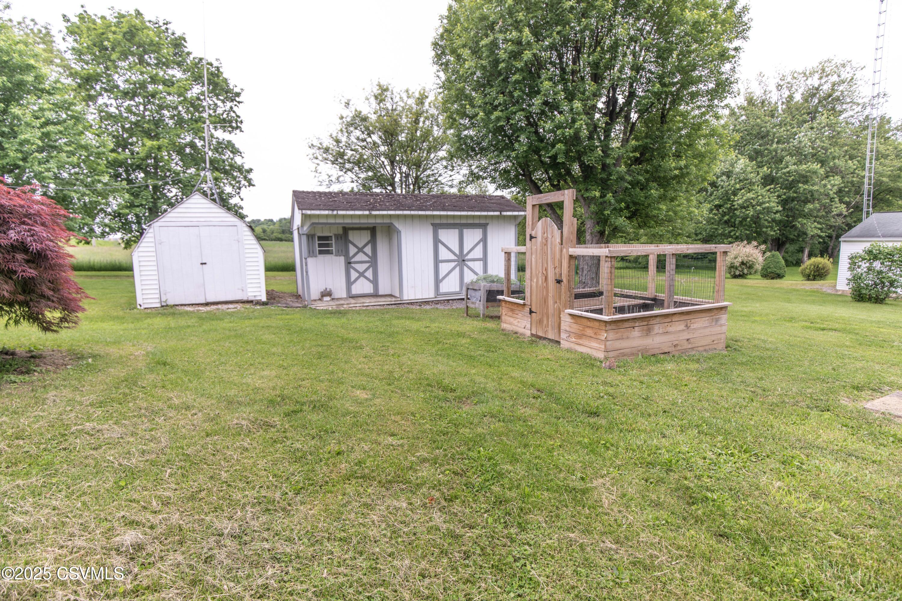 Properties 6 2256 CROSSROADS Drive