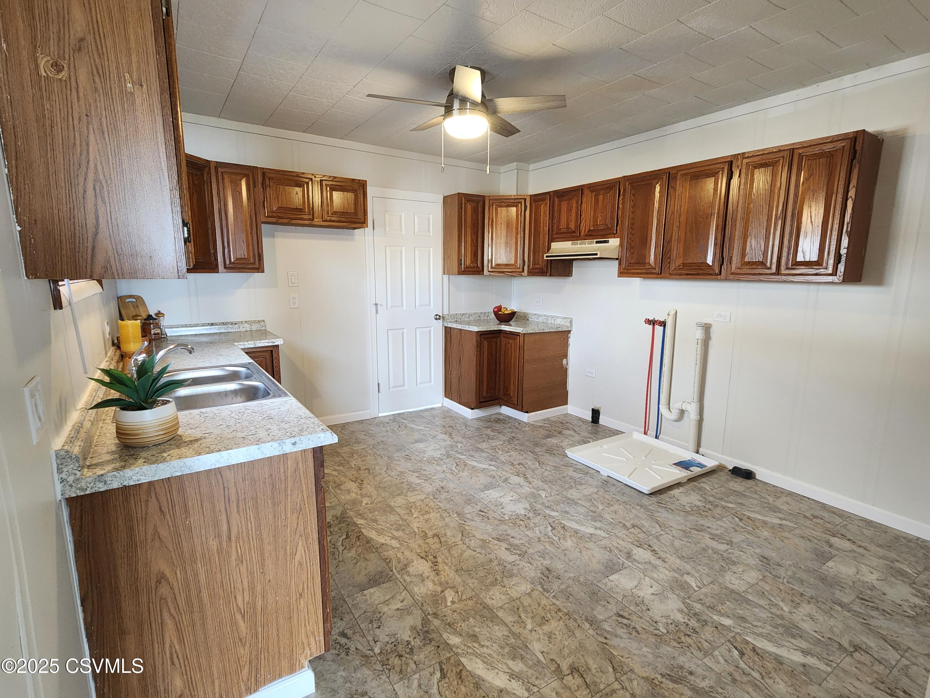 Mt. Carmel, Pennsylvania 17851, United States, 2 Bedrooms Bedrooms, ,2 BathroomsBathrooms,Residential,Active,94026