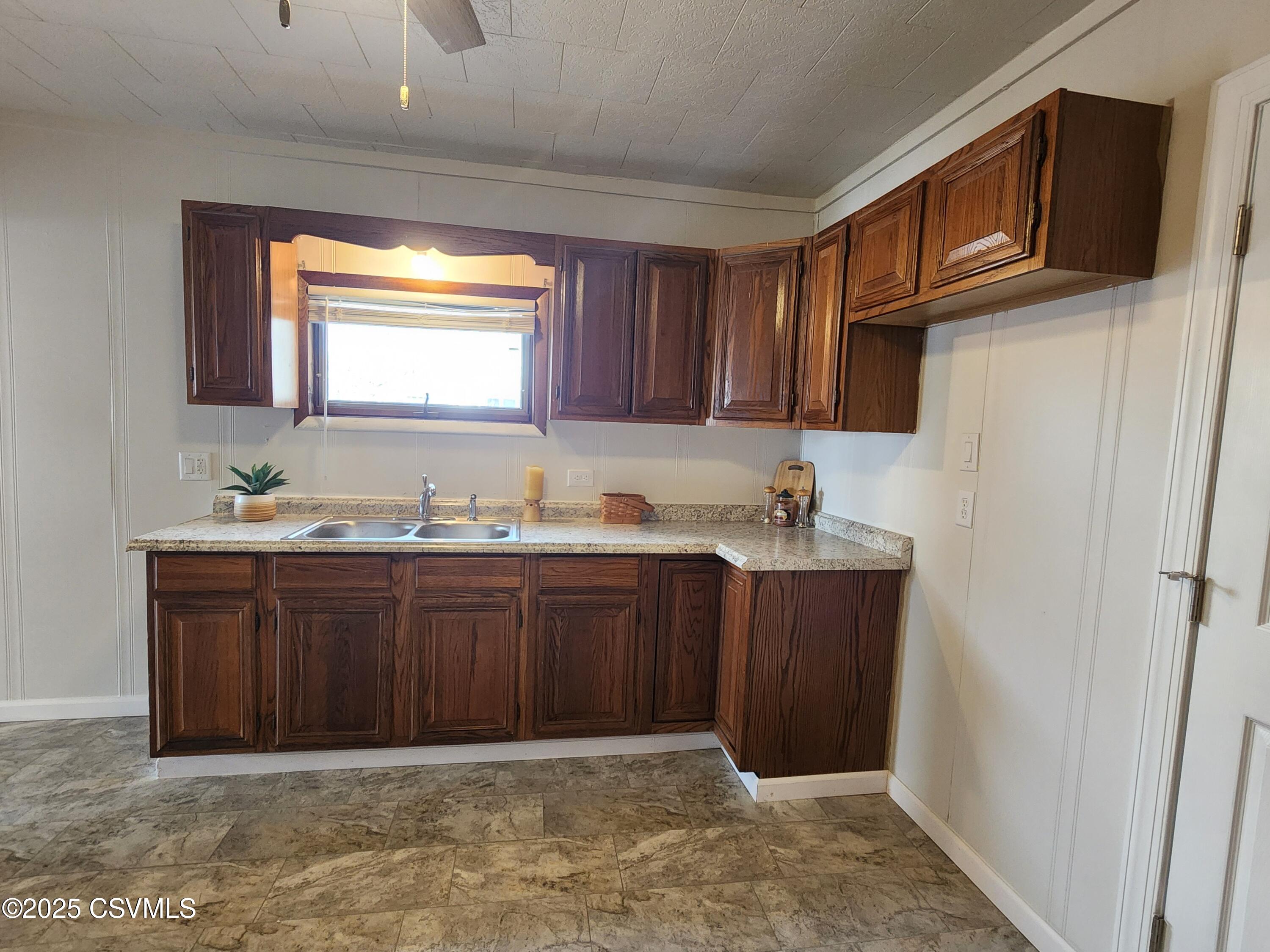 Mt. Carmel, Pennsylvania 17851, United States, 2 Bedrooms Bedrooms, ,2 BathroomsBathrooms,Residential,Active,94026