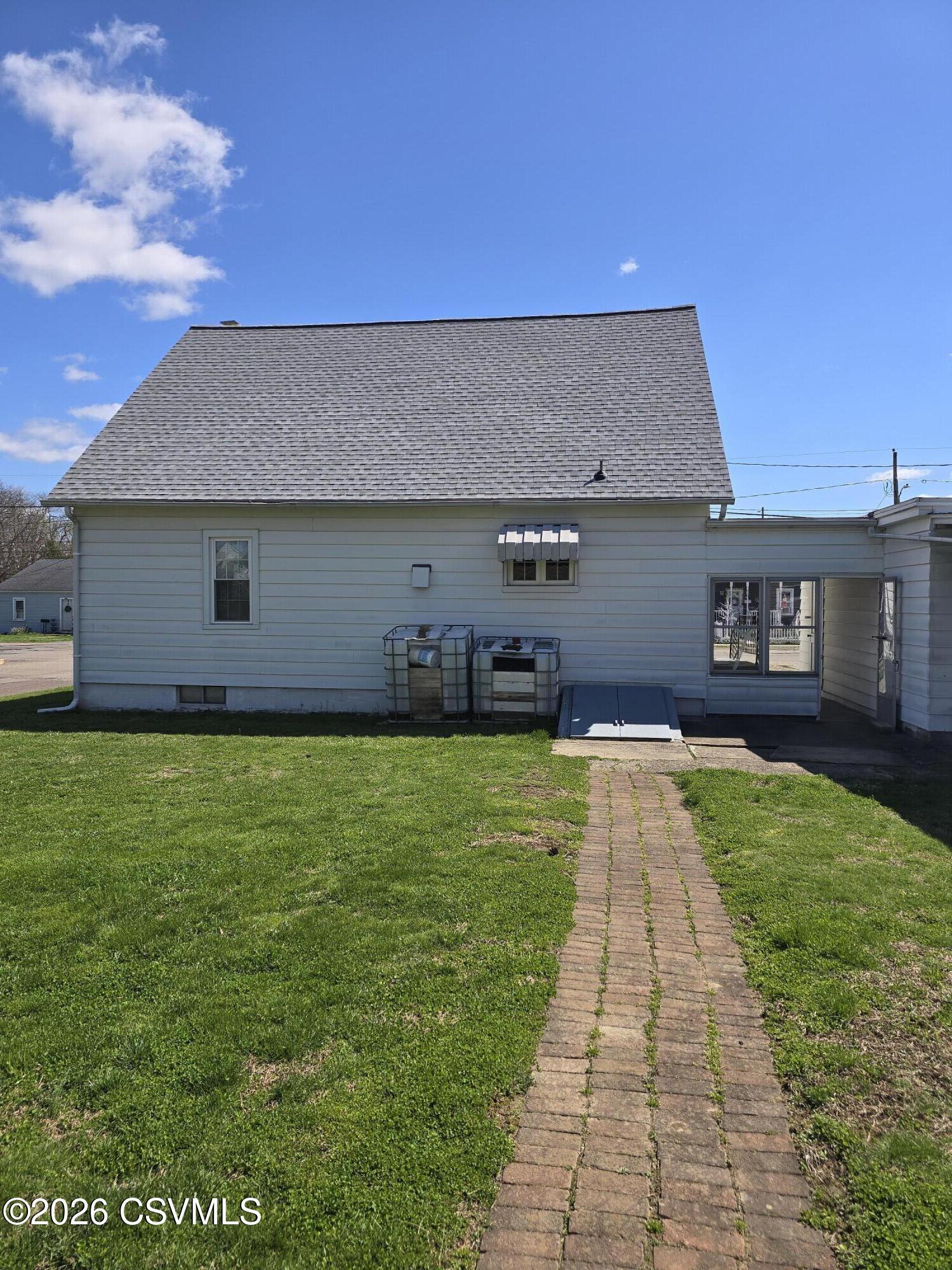 Properties 6 211 s mercer street