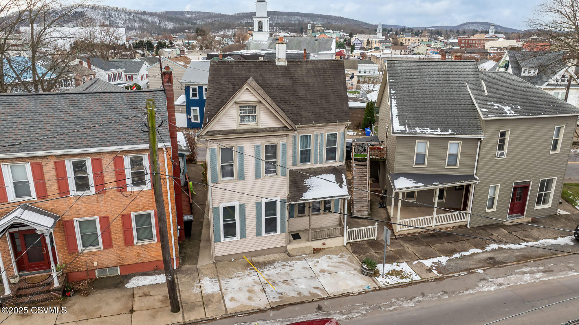 Properties 3 148 BLOOM Street