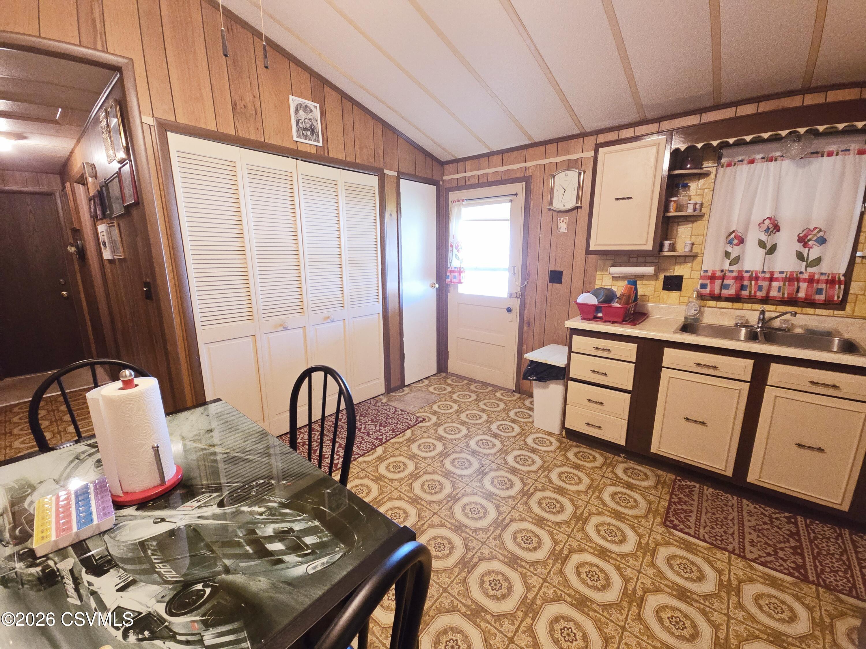 Properties 5 1013 e 4 1/2 street