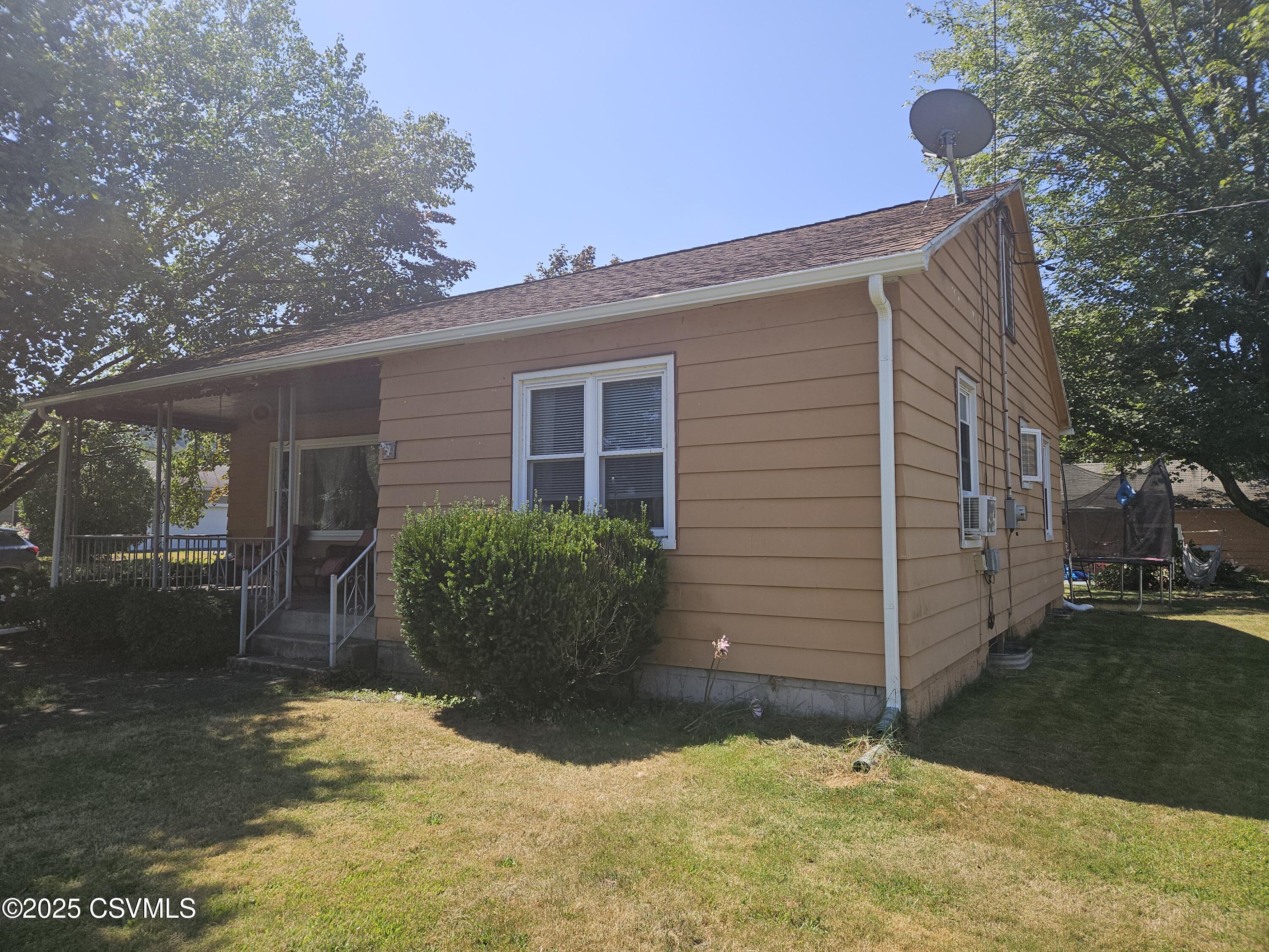 305 BISSETS Lane
