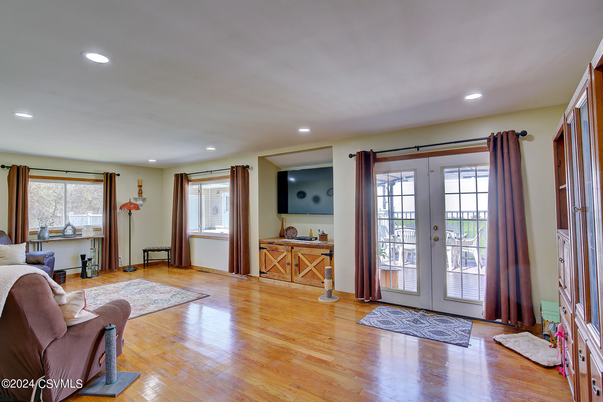 Bloomsburg, Pennsylvania 17815, United States, 3 Bedrooms Bedrooms, ,2 BathroomsBathrooms,Residential,Active,61829