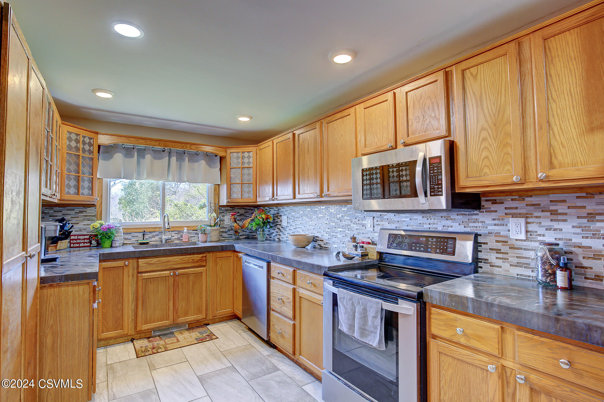 Bloomsburg, Pennsylvania 17815, United States, 3 Bedrooms Bedrooms, ,2 BathroomsBathrooms,Residential,Active,61829