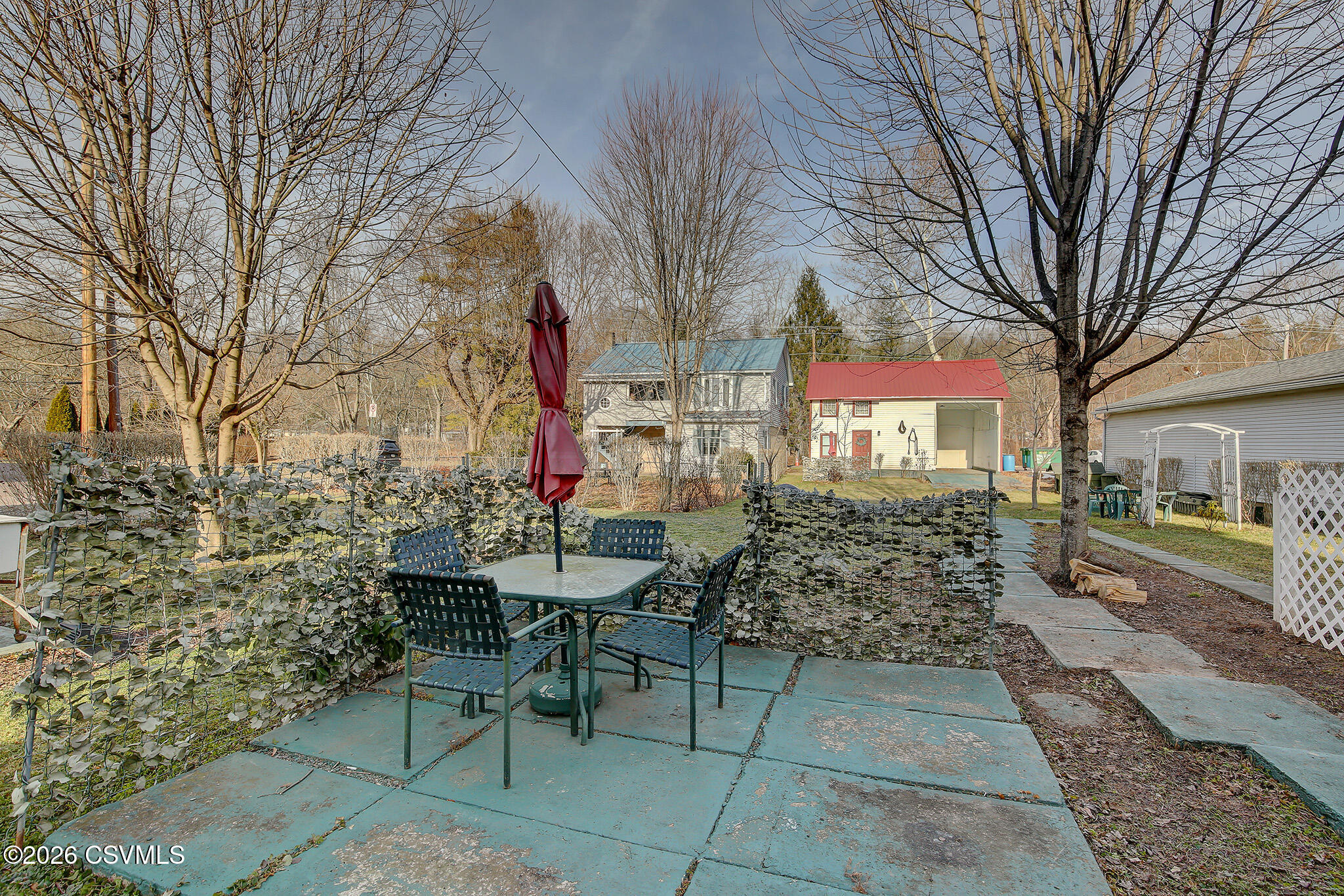 Properties 4 595-597 W MAIN Street