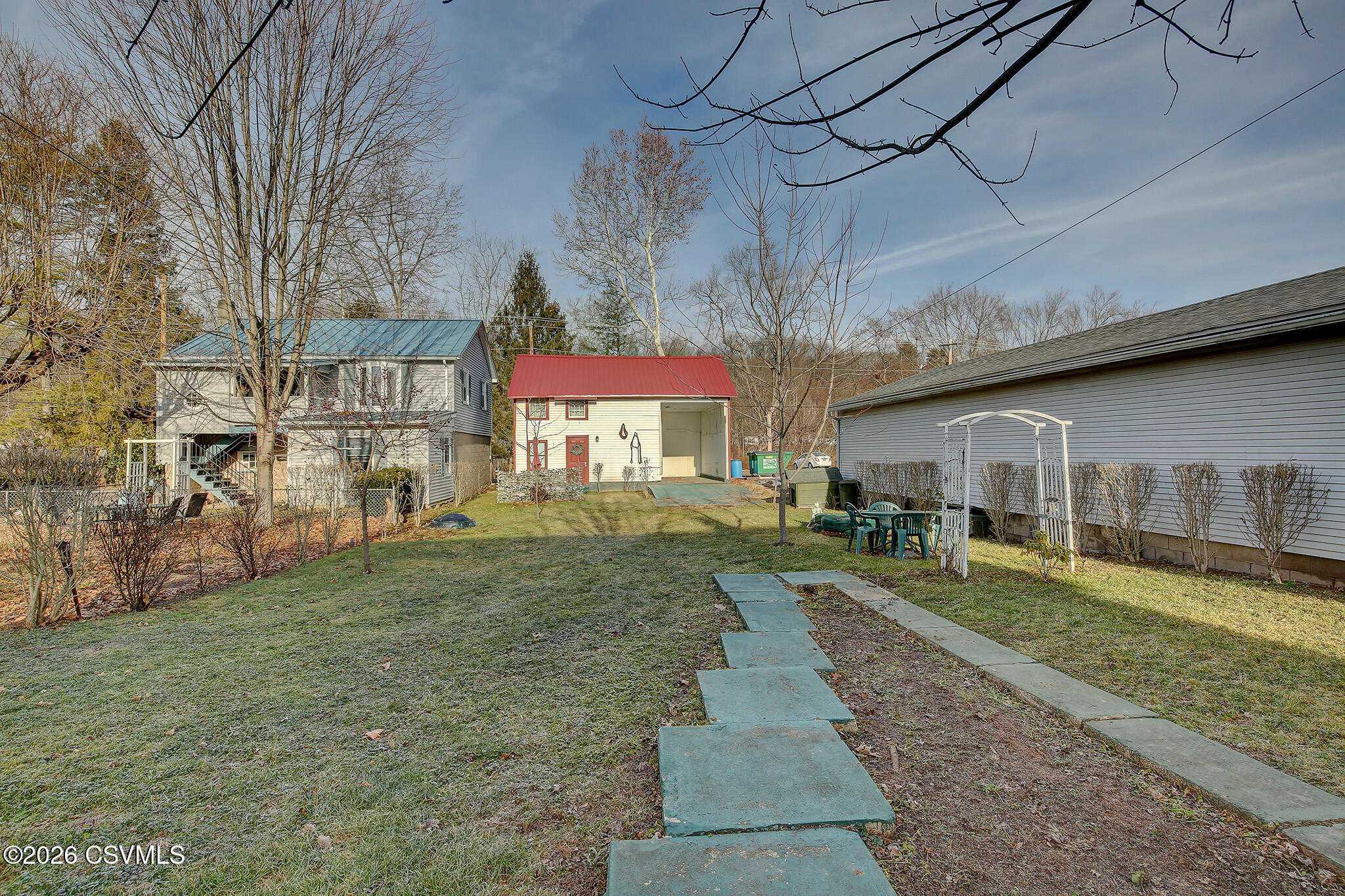 Properties 6 595-597 W MAIN Street