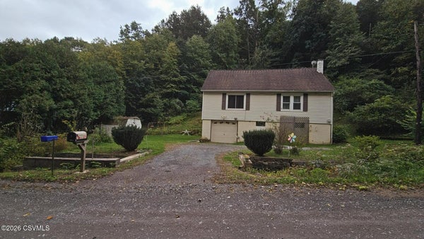 8 FAIRVIEW DR, BLOOMSBURG, PA 17815 - Image 9bfba4e9cc1ee207b780e348b8687d8b/2535499609