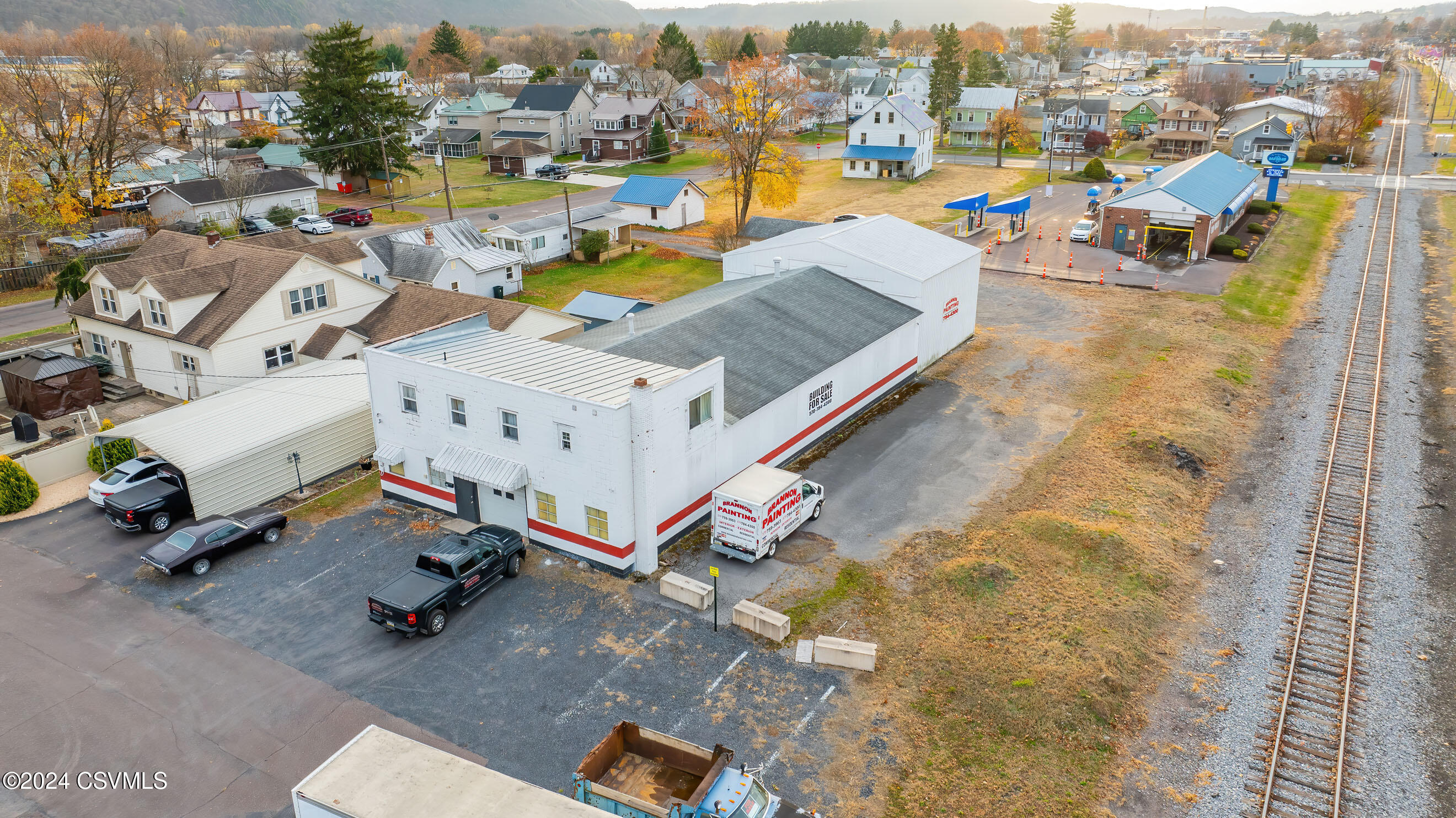 Properties 3 680 OAK Street