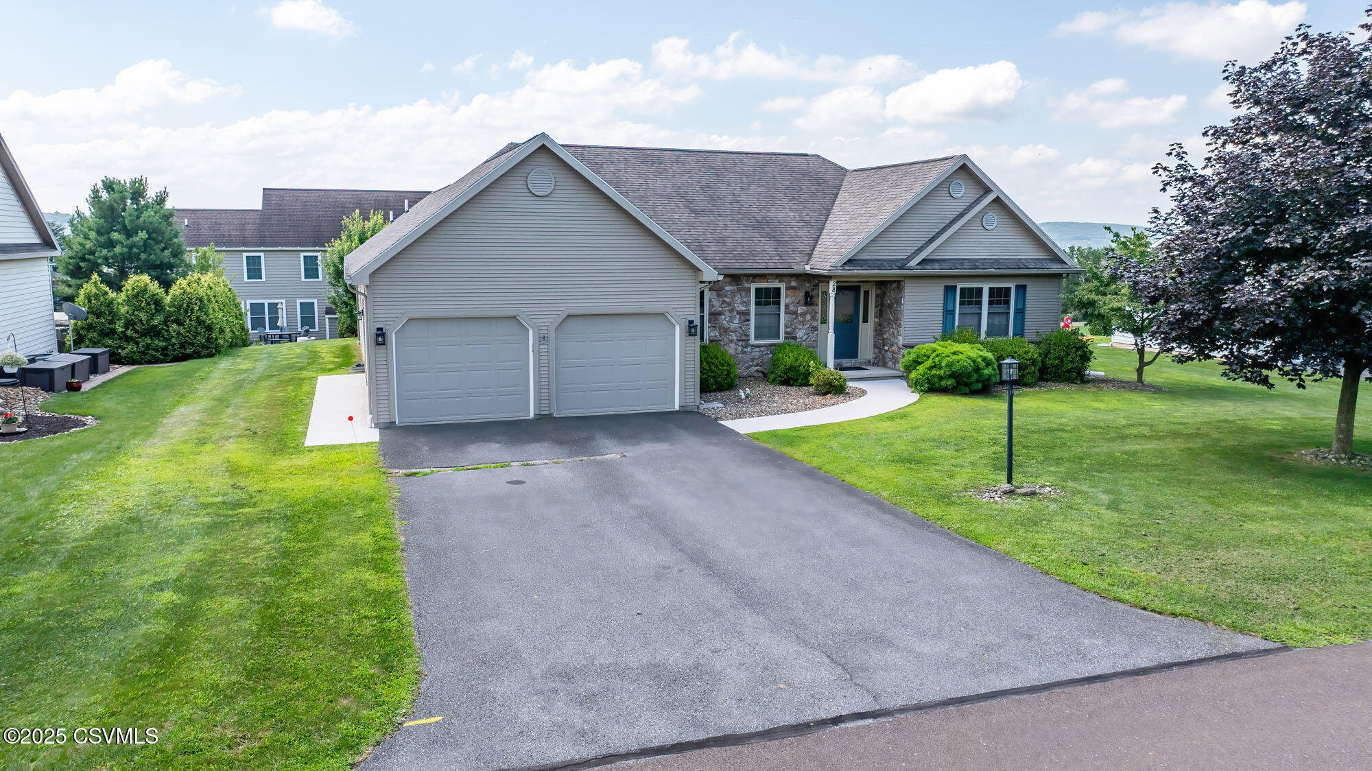 28 PENNY Lane