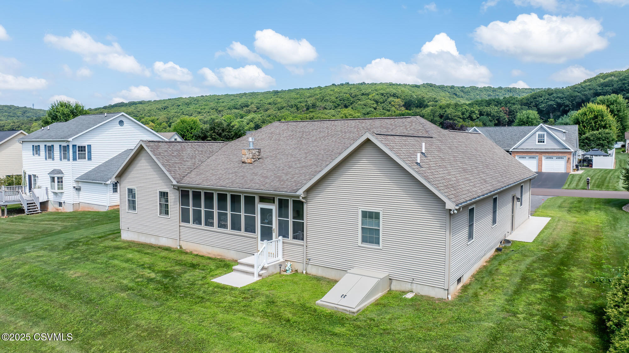 28 PENNY Lane