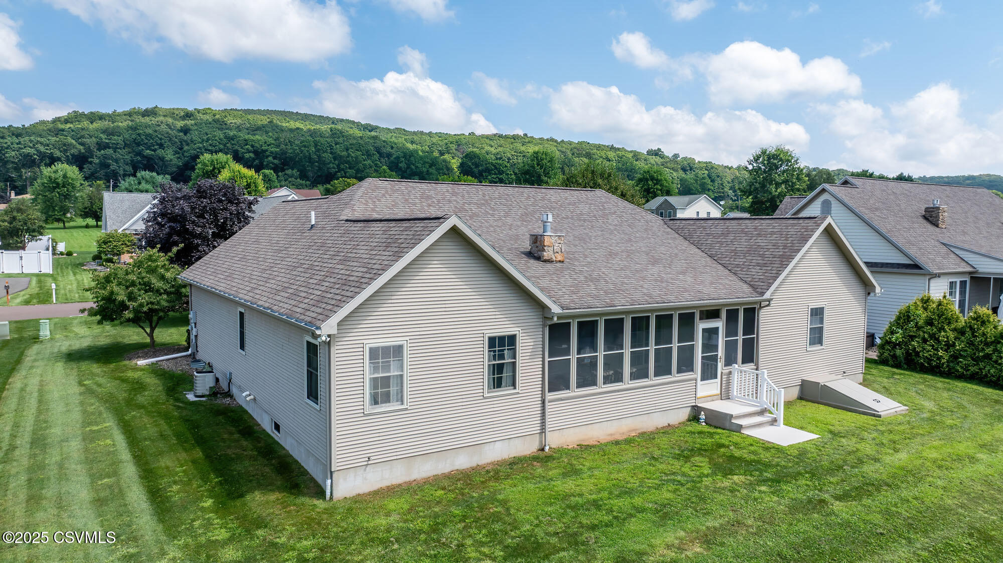 28 PENNY Lane