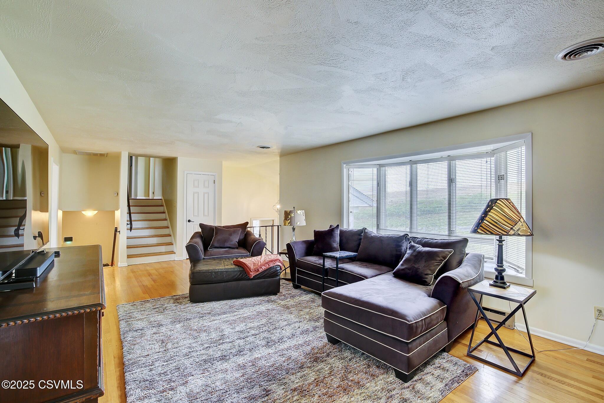 Lewisburg, Pennsylvania 17837, United States, 4 Bedrooms Bedrooms, ,2 BathroomsBathrooms,Residential,Active,136070