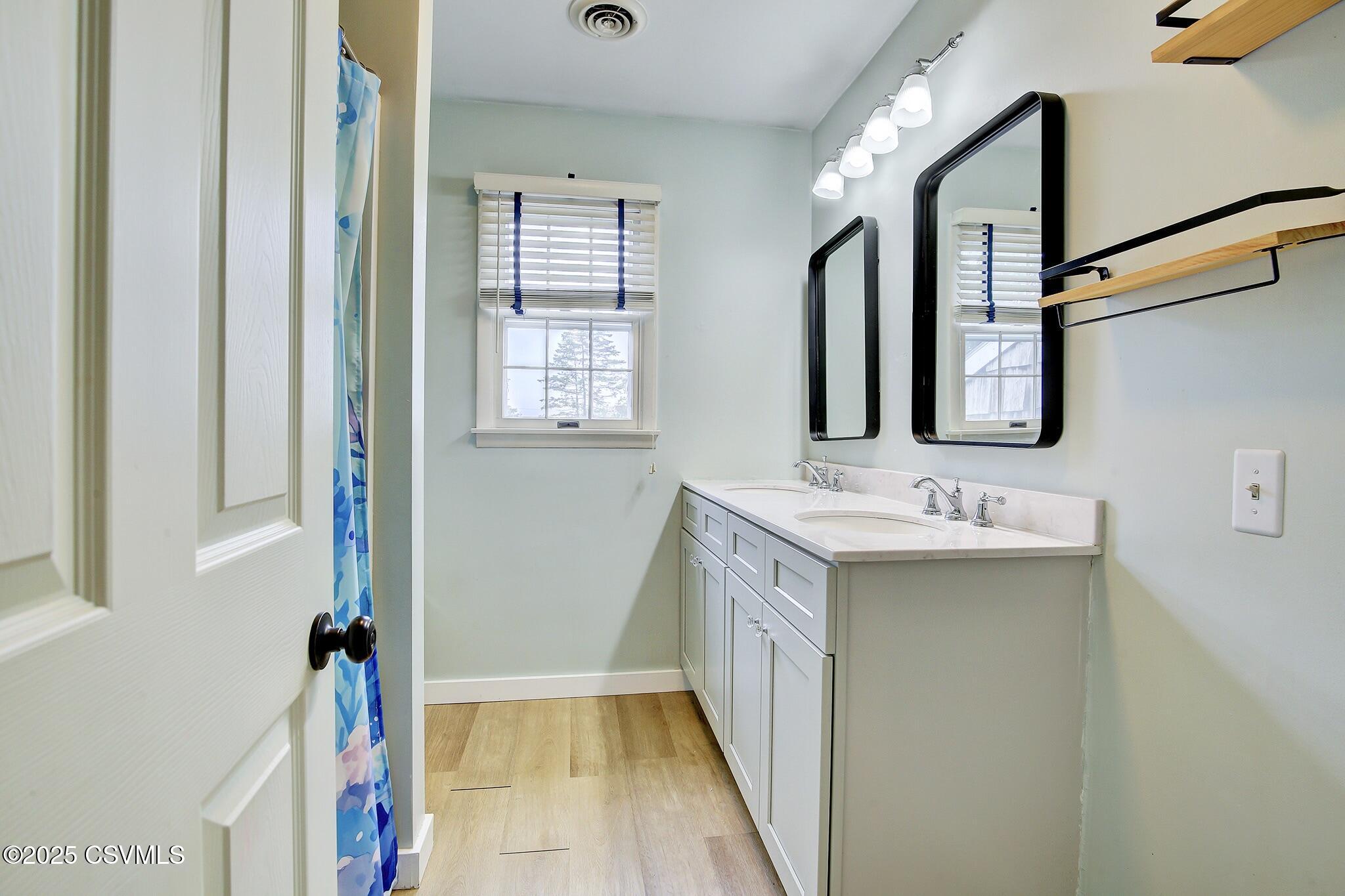 Lewisburg, Pennsylvania 17837, United States, 4 Bedrooms Bedrooms, ,2 BathroomsBathrooms,Residential,Active,136070