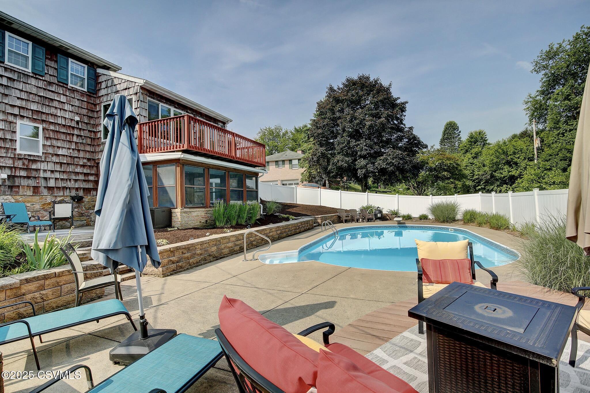 Lewisburg, Pennsylvania 17837, United States, 4 Bedrooms Bedrooms, ,2 BathroomsBathrooms,Residential,Active,136070