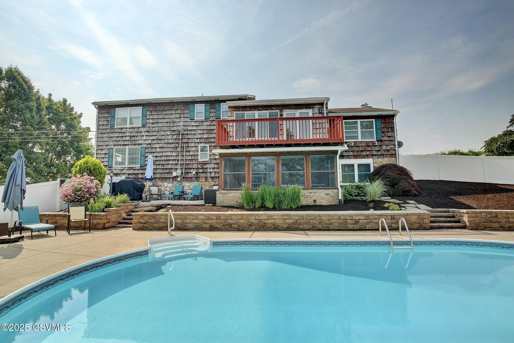 Lewisburg, Pennsylvania 17837, United States, 4 Bedrooms Bedrooms, ,2 BathroomsBathrooms,Residential,Active,136070