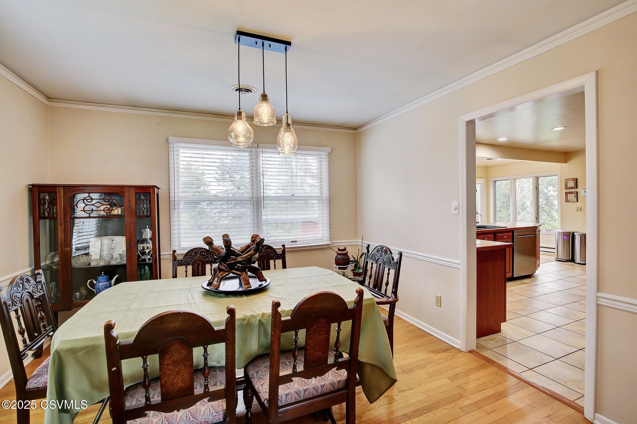 Lewisburg, Pennsylvania 17837, United States, 4 Bedrooms Bedrooms, ,2 BathroomsBathrooms,Residential,Active,136070