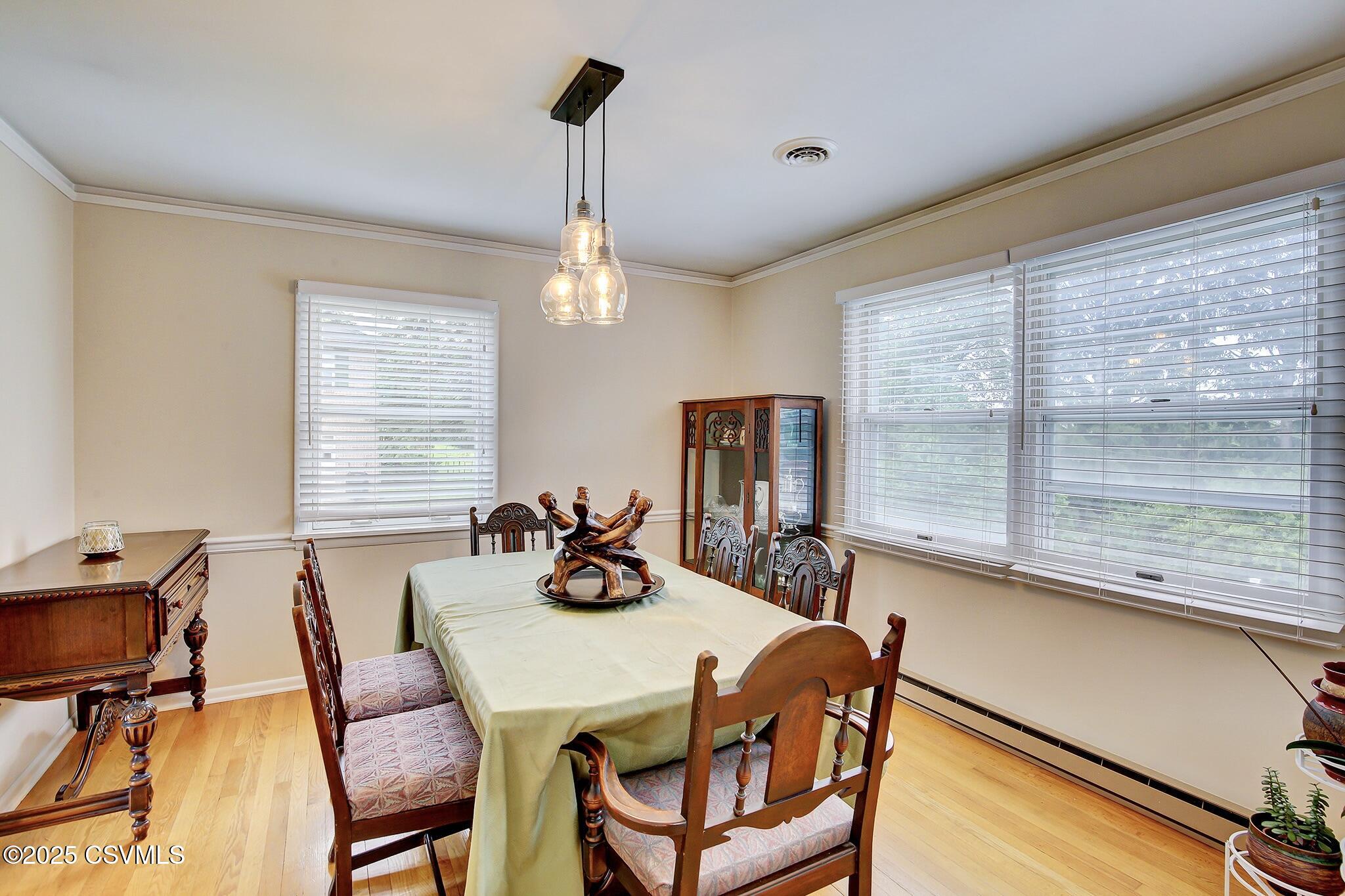 Lewisburg, Pennsylvania 17837, United States, 4 Bedrooms Bedrooms, ,2 BathroomsBathrooms,Residential,Active,136070