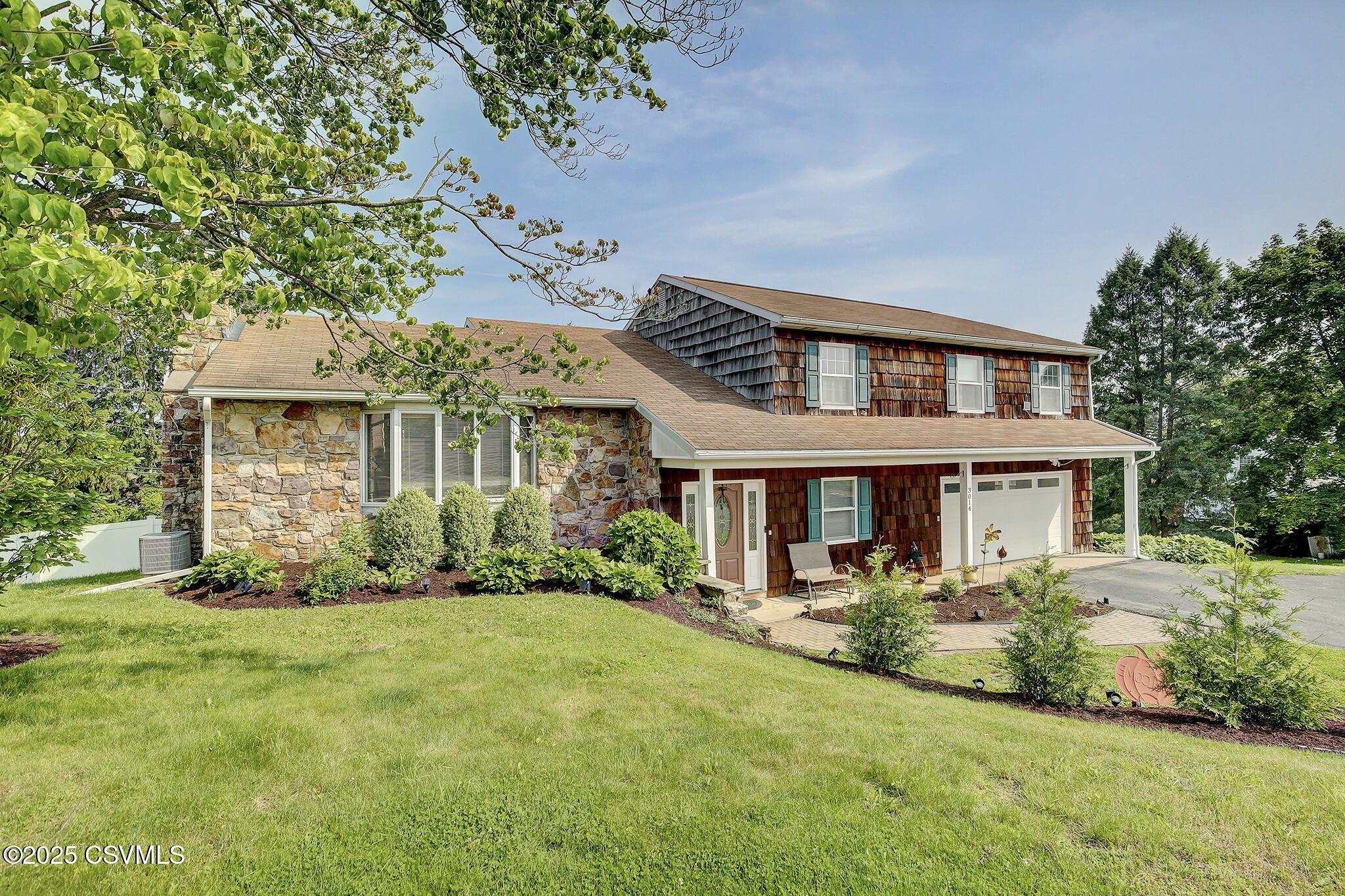 Lewisburg, Pennsylvania 17837, United States, 4 Bedrooms Bedrooms, ,2 BathroomsBathrooms,Residential,Active,136070