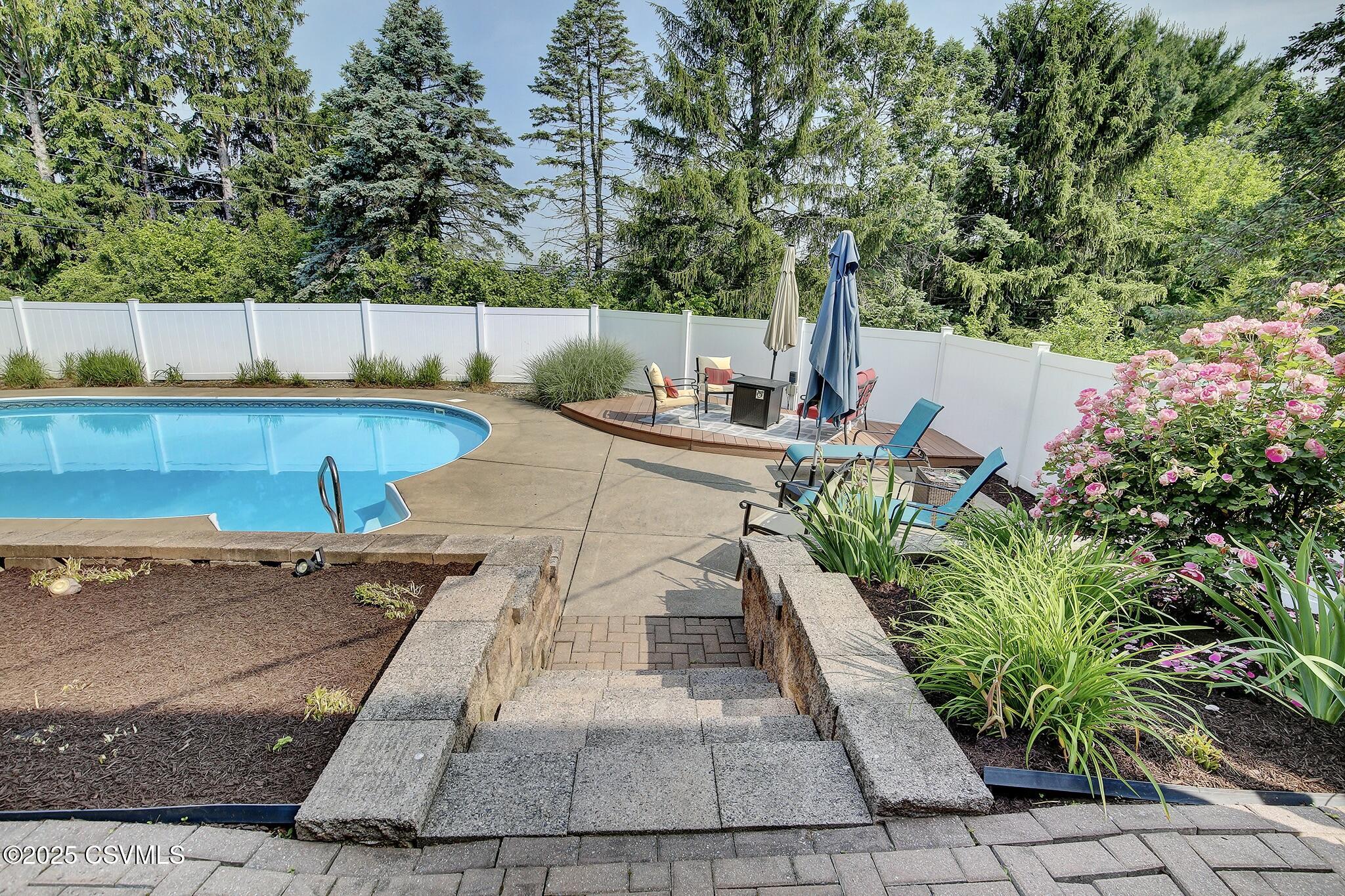 Lewisburg, Pennsylvania 17837, United States, 4 Bedrooms Bedrooms, ,2 BathroomsBathrooms,Residential,Active,136070