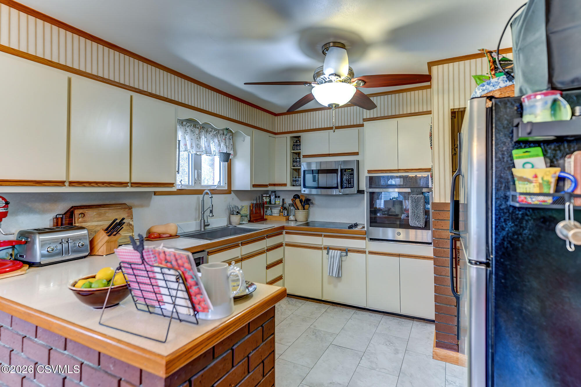 Properties 6 3004 WHITE BIRCH Lane