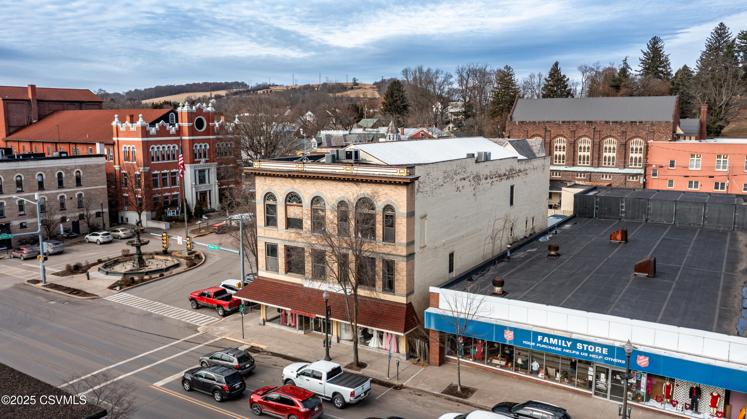 53 W MAIN Street