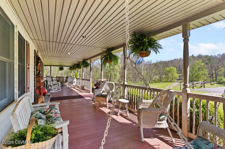 2582 middle road