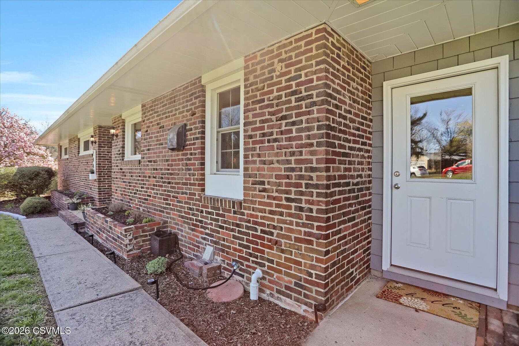 Properties 4 244 fairmount drive