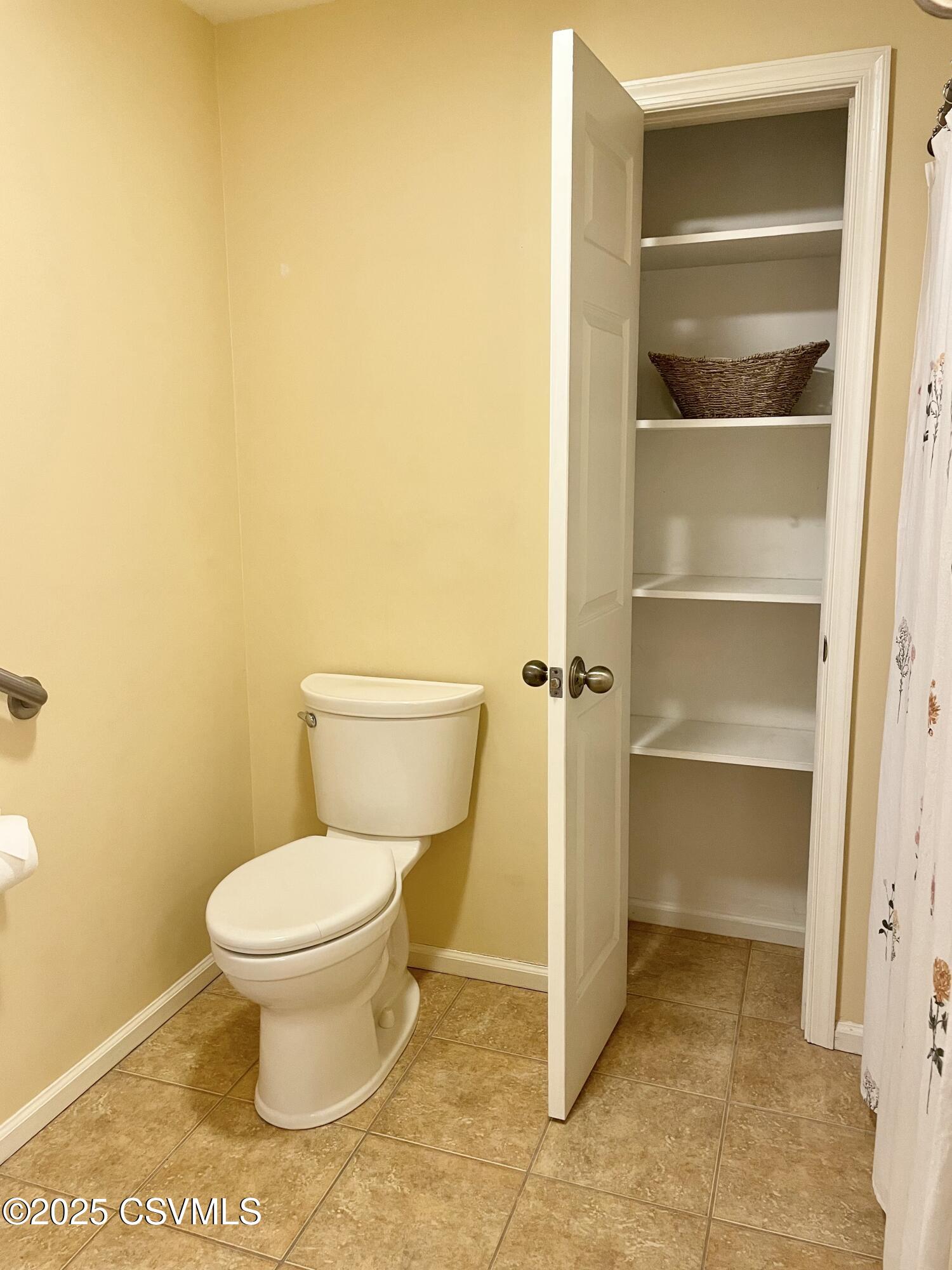 Lewisburg, Pennsylvania 17837, United States, 2 Bedrooms Bedrooms, ,2 BathroomsBathrooms,Residential,Active,121118