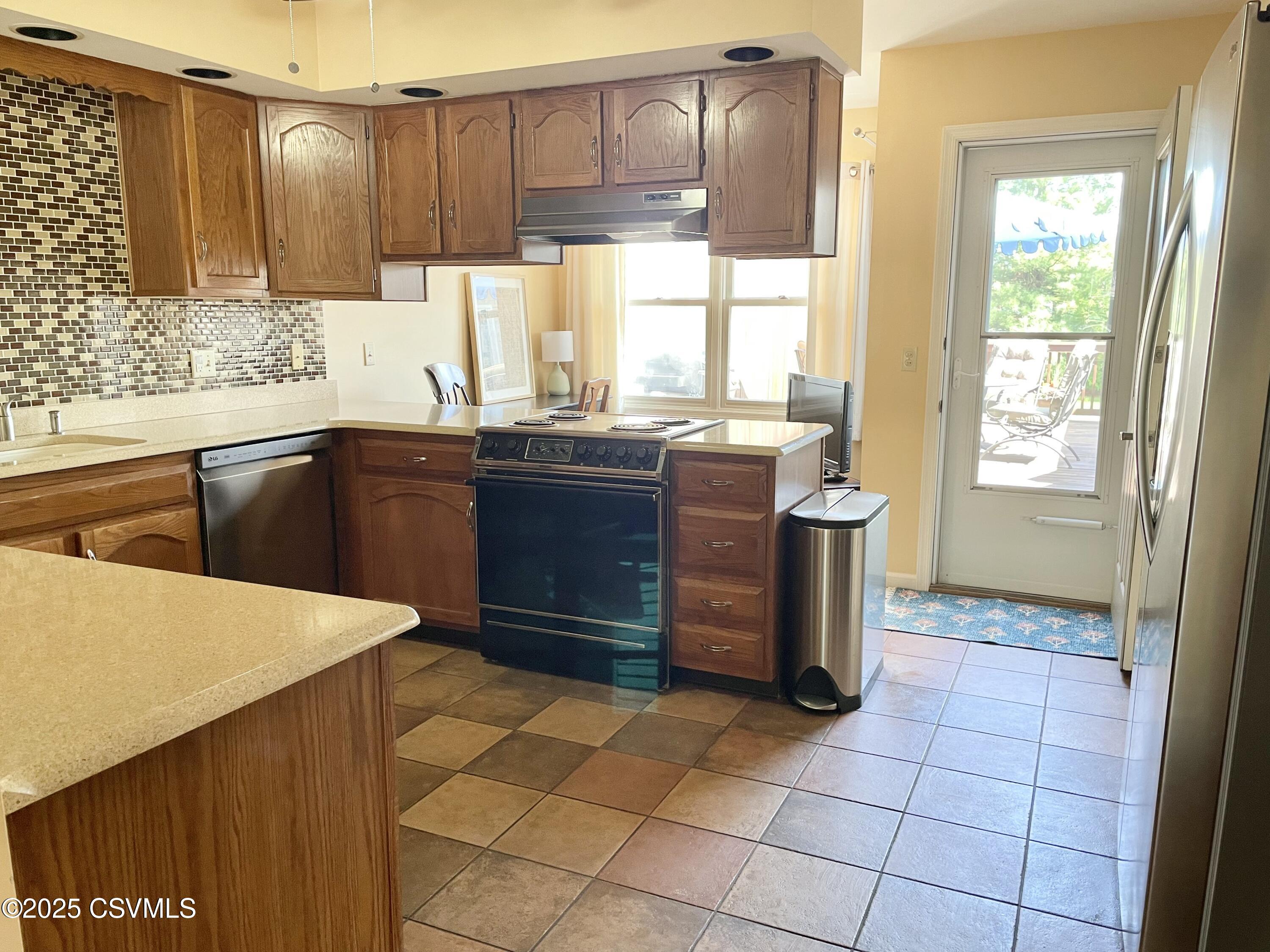 Lewisburg, Pennsylvania 17837, United States, 2 Bedrooms Bedrooms, ,2 BathroomsBathrooms,Residential,Active,121118