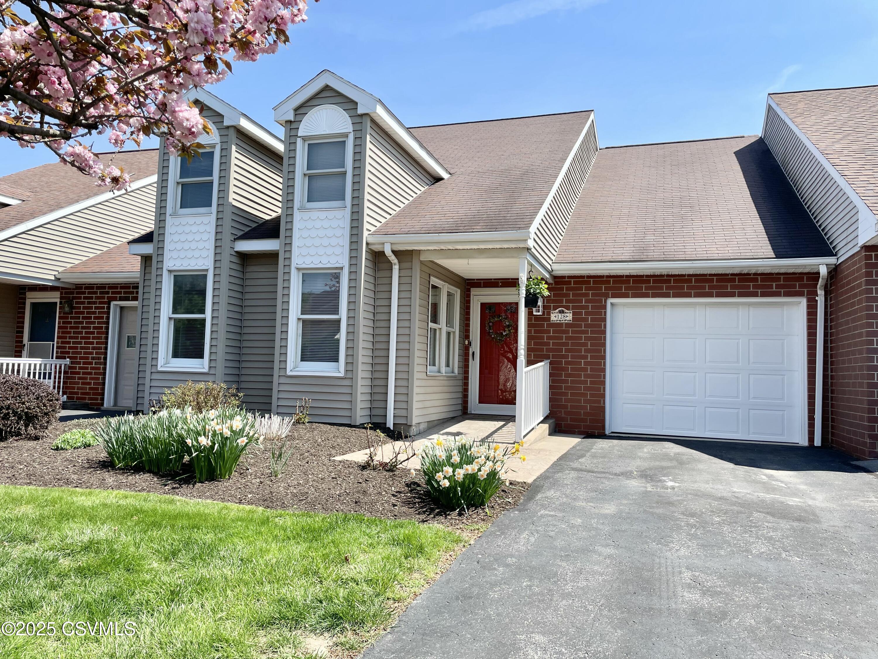 Lewisburg, Pennsylvania 17837, United States, 2 Bedrooms Bedrooms, ,2 BathroomsBathrooms,Residential,Active,121118