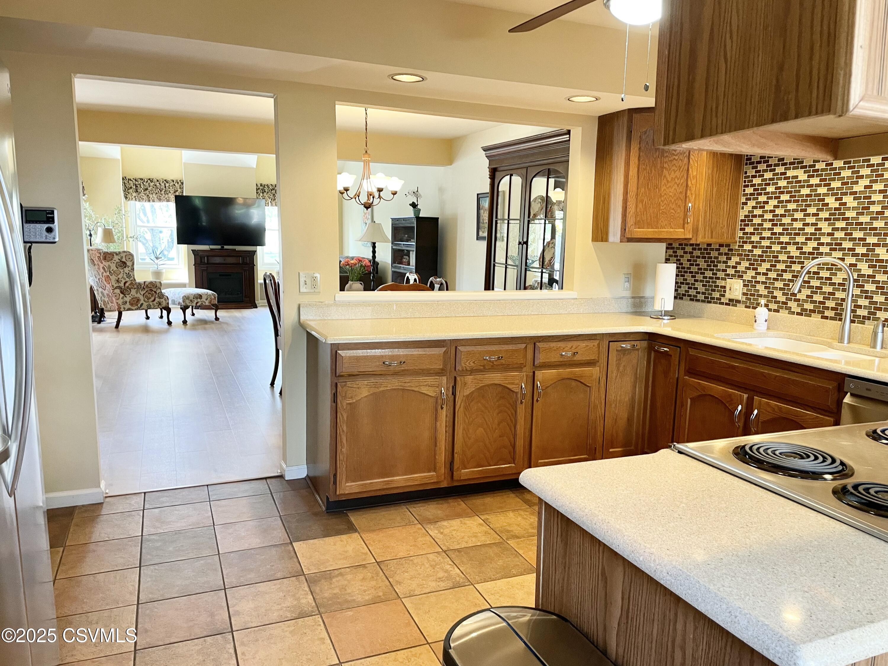 Lewisburg, Pennsylvania 17837, United States, 2 Bedrooms Bedrooms, ,2 BathroomsBathrooms,Residential,Active,121118