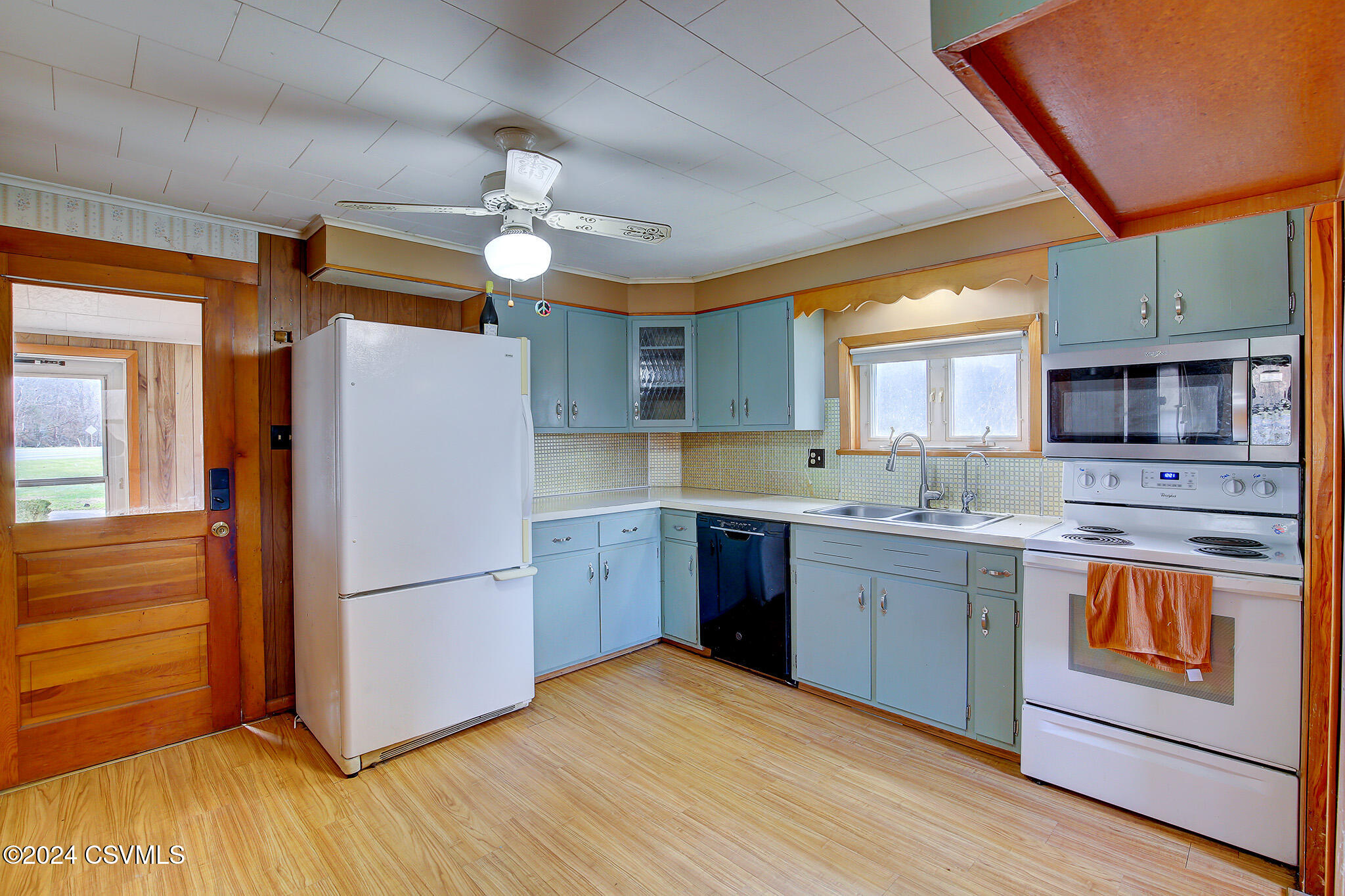 Millville, Pennsylvania 17846, United States, 3 Bedrooms Bedrooms, ,2 BathroomsBathrooms,Residential,Active,32230