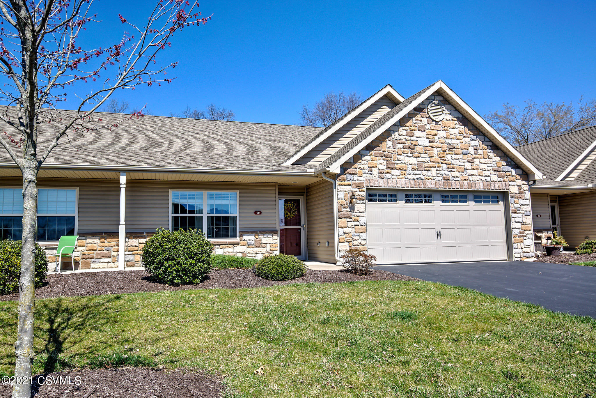 90 N OAKWOOD Lane, Selinsgrove, PA 17870 MLS 2086873 Listing