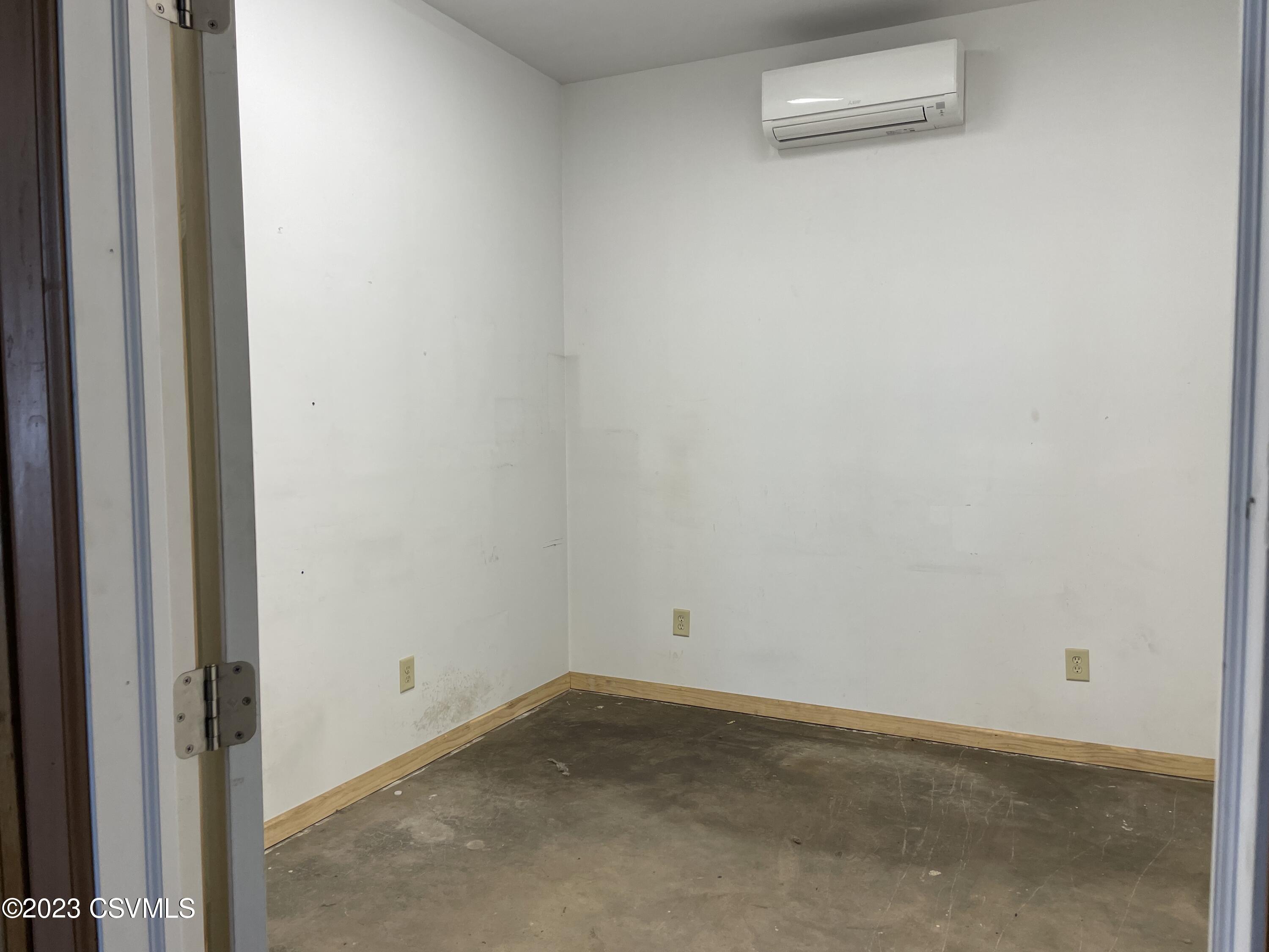 Mifflinburg, Pennsylvania 17844, United States, ,1 BathroomBathrooms,Residential,Active,72872