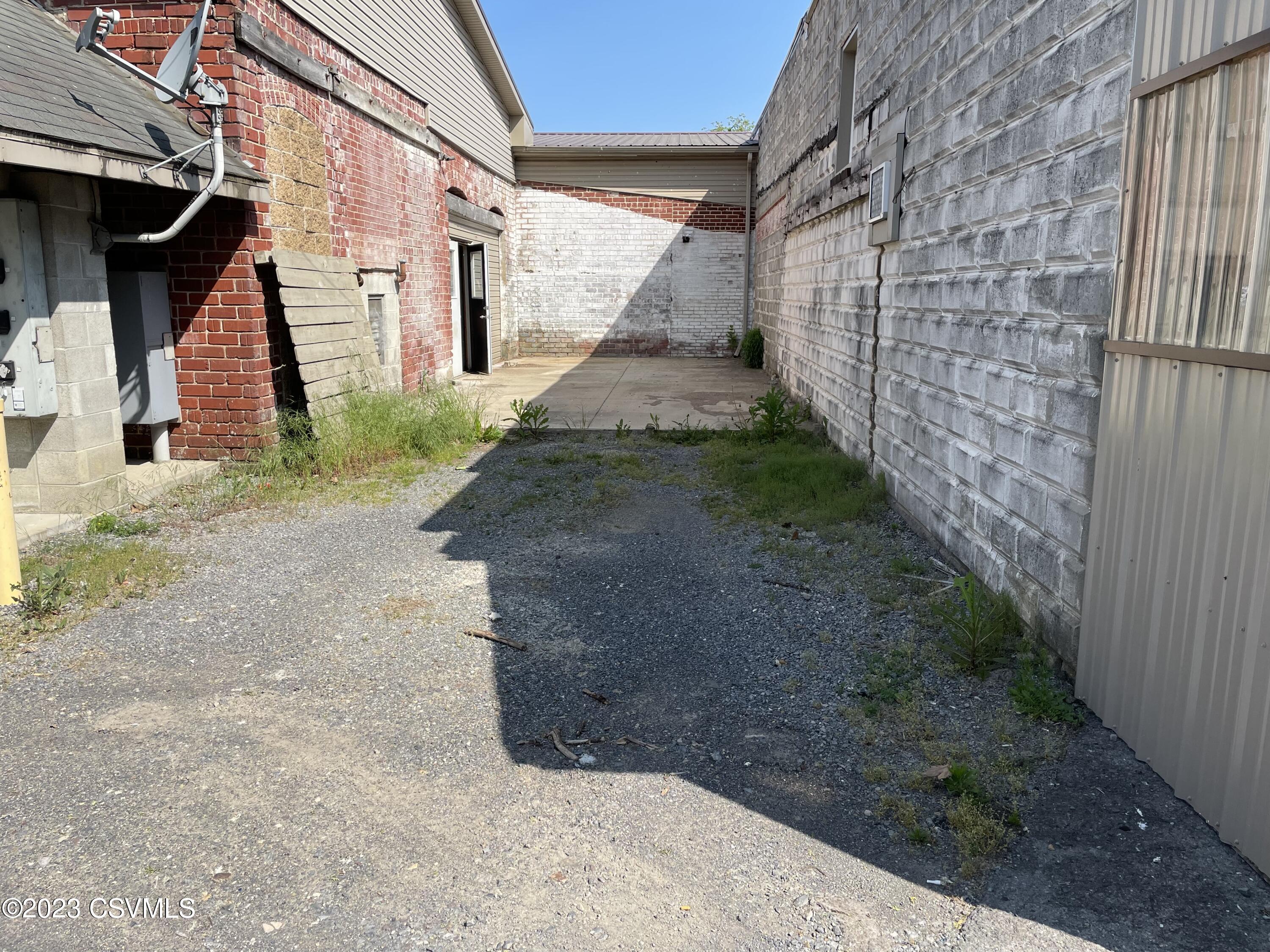 Mifflinburg, Pennsylvania 17844, United States, ,1 BathroomBathrooms,Residential,Active,72872