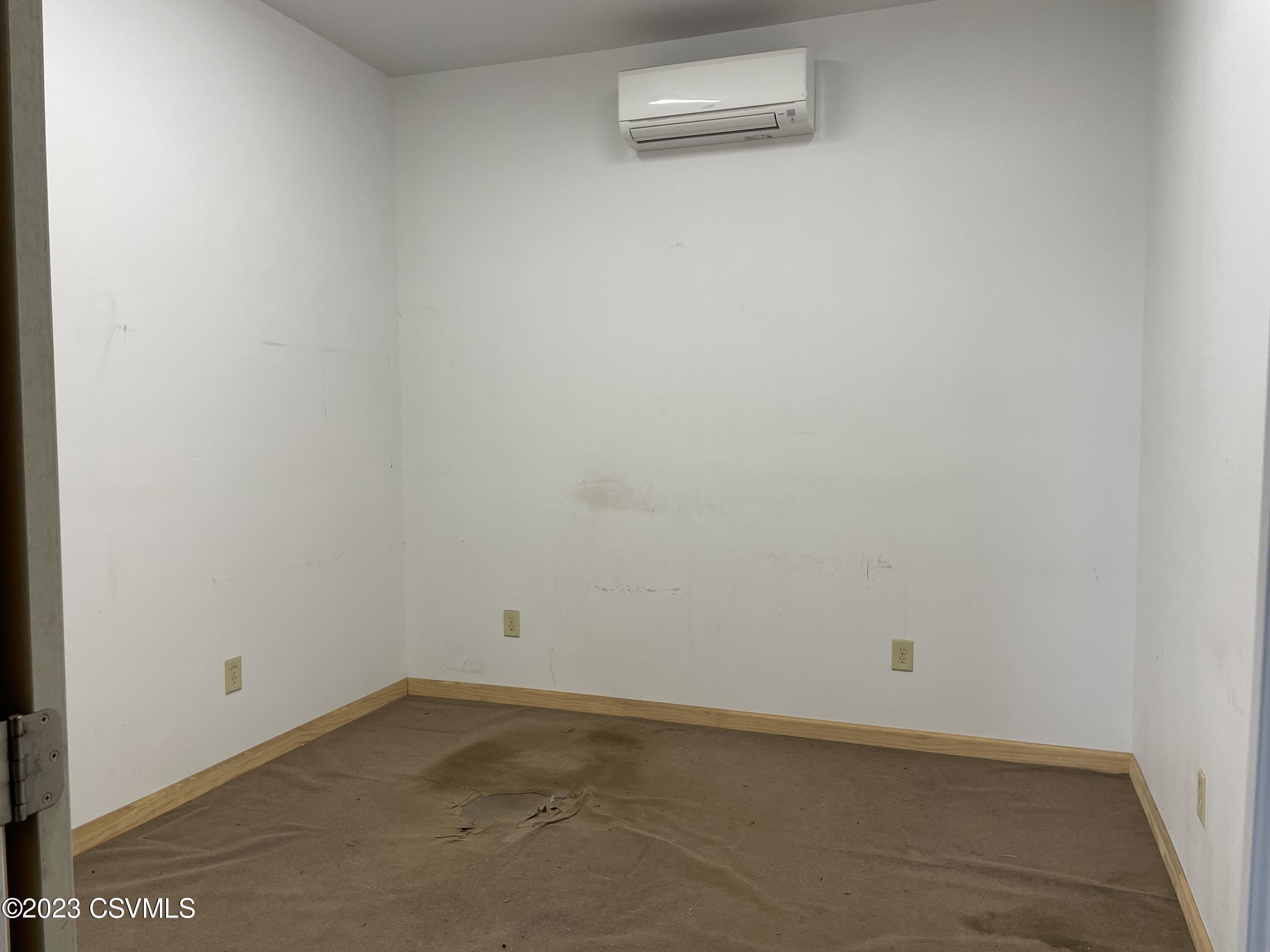 Mifflinburg, Pennsylvania 17844, United States, ,1 BathroomBathrooms,Residential,Active,72872