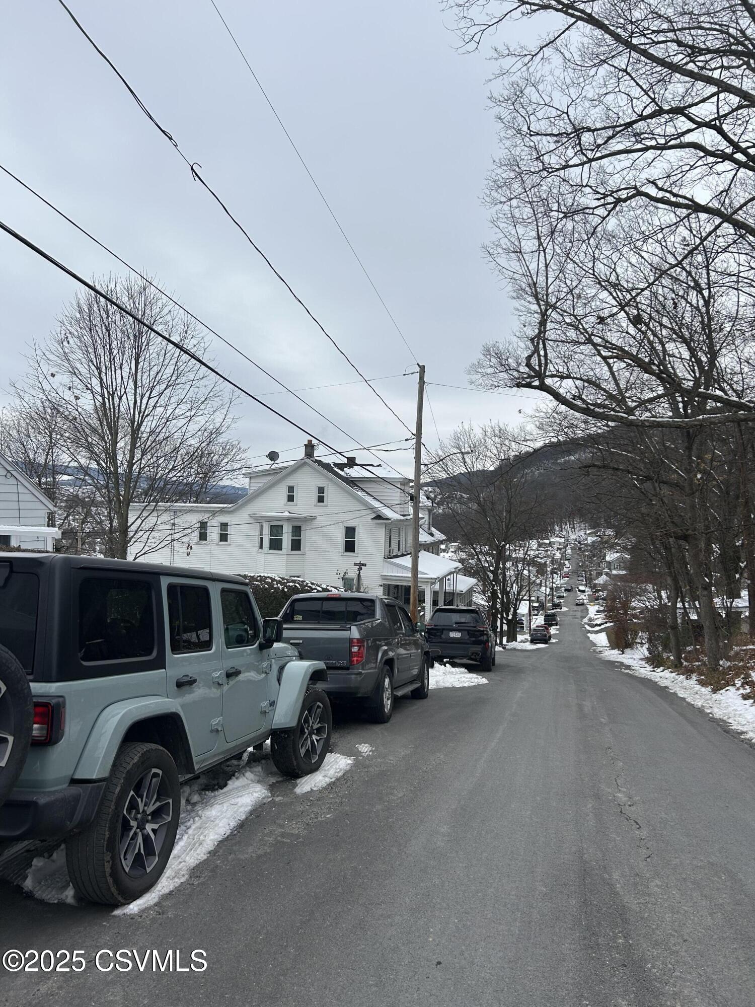 Properties 4 1016 E KASE Street