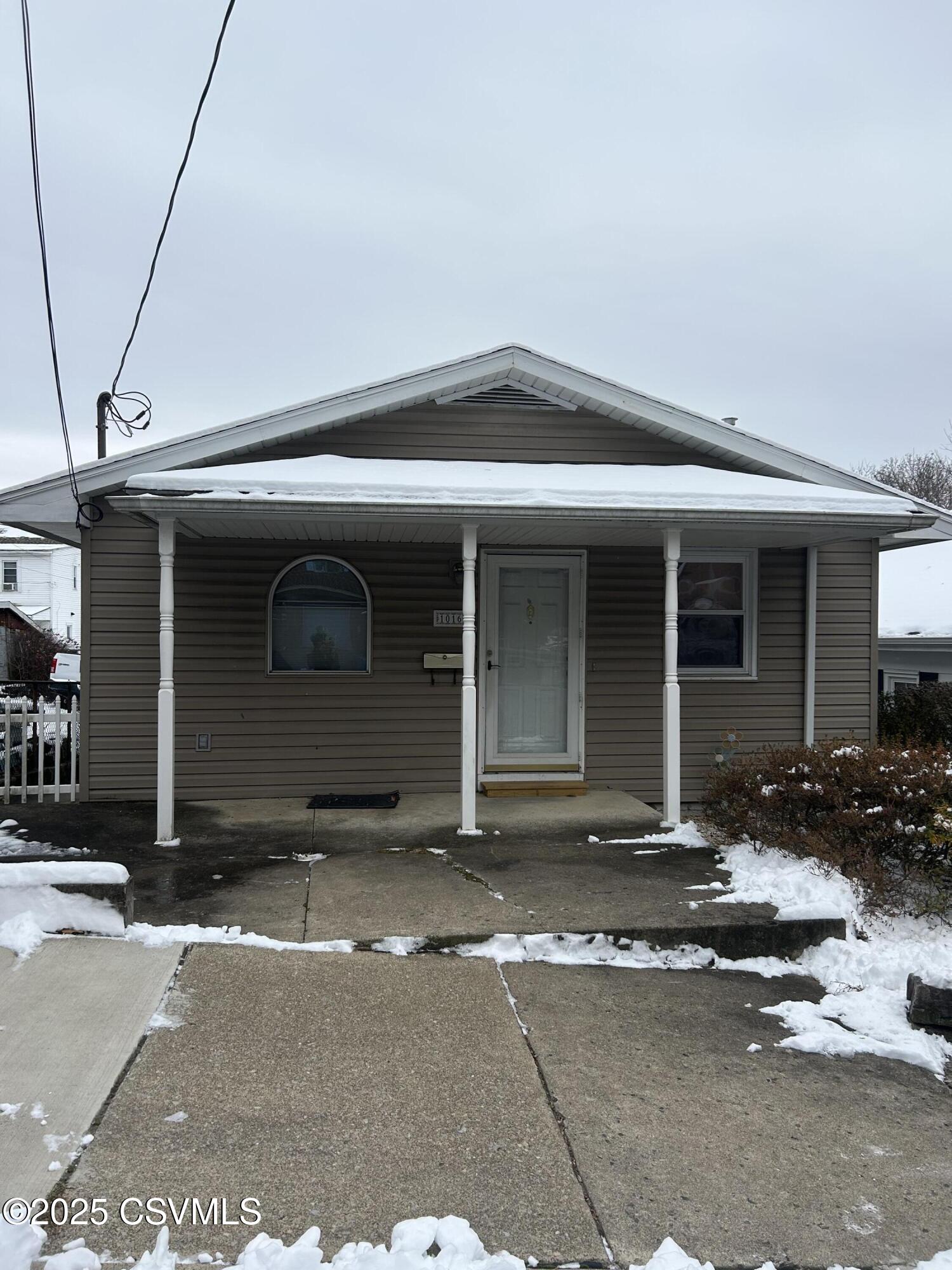 Properties 3 1016 E KASE Street