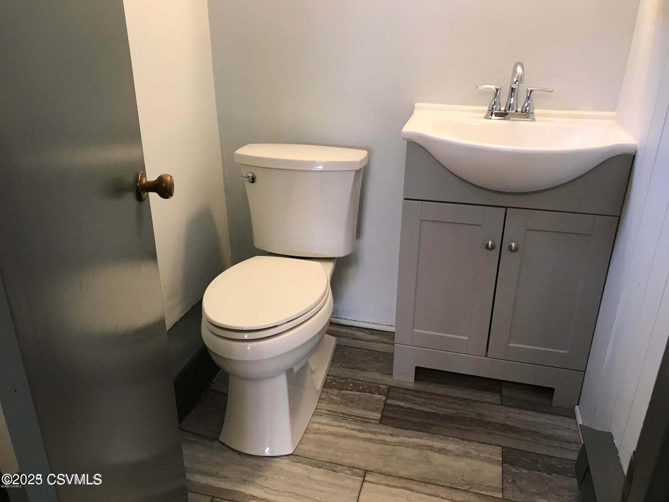 Mifflinburg, Pennsylvania 17844, United States, ,1 BathroomBathrooms,Residential,Active,90704