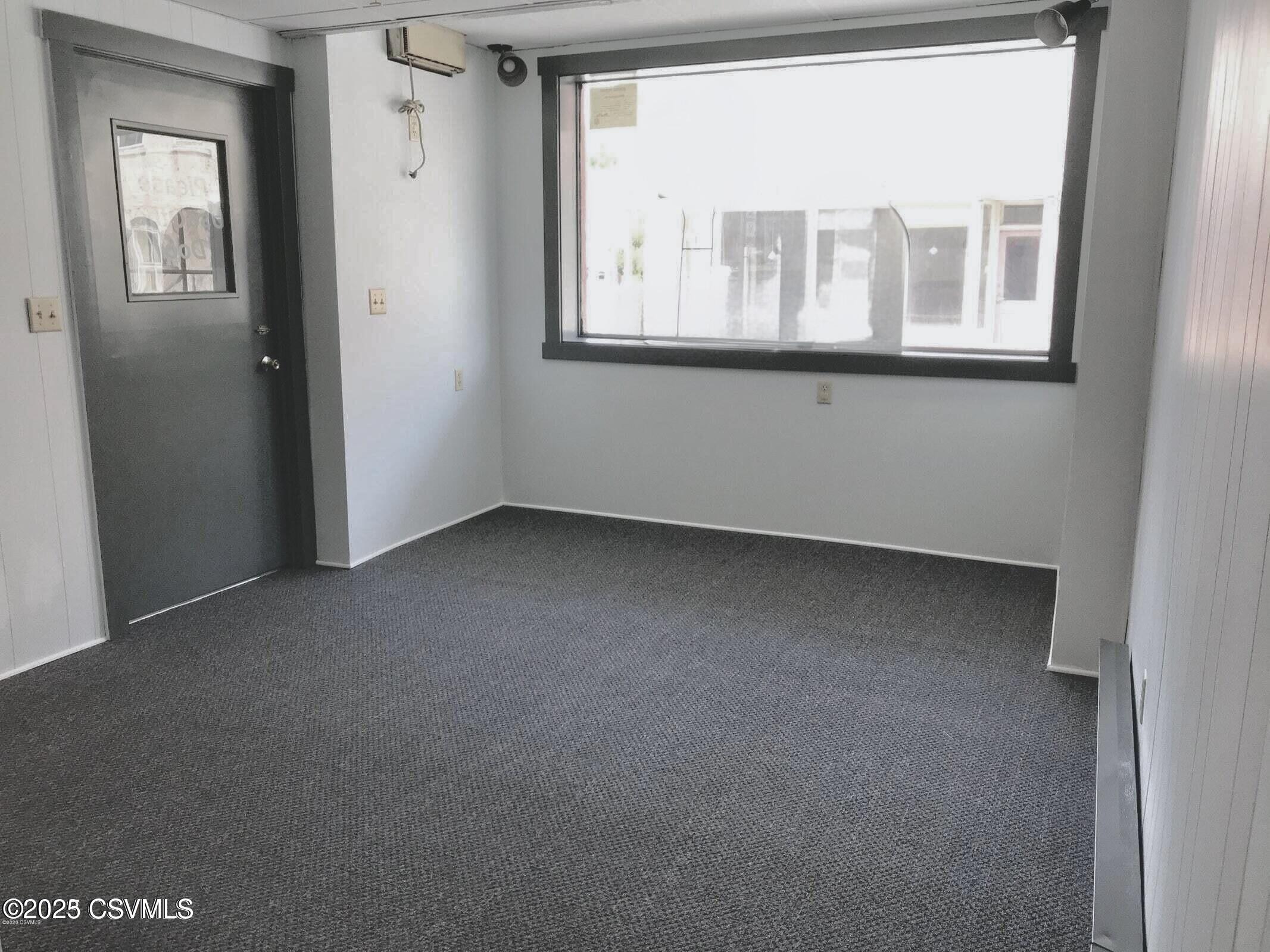 Mifflinburg, Pennsylvania 17844, United States, ,1 BathroomBathrooms,Residential,Active,90704