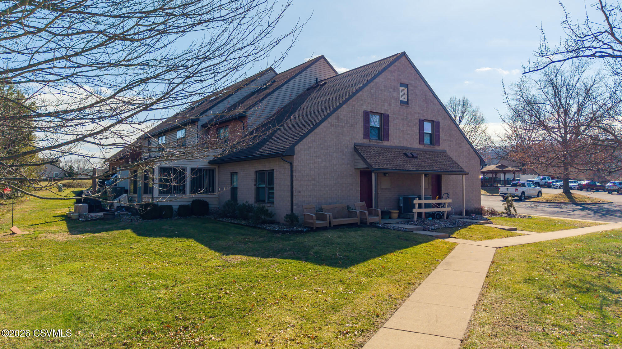 Properties 4 15 PEACHTREE Lane