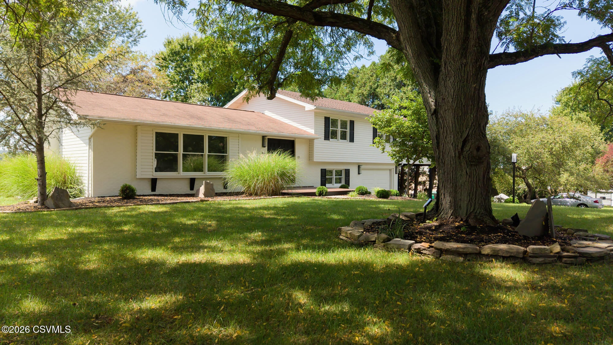 11 hillcrest drive