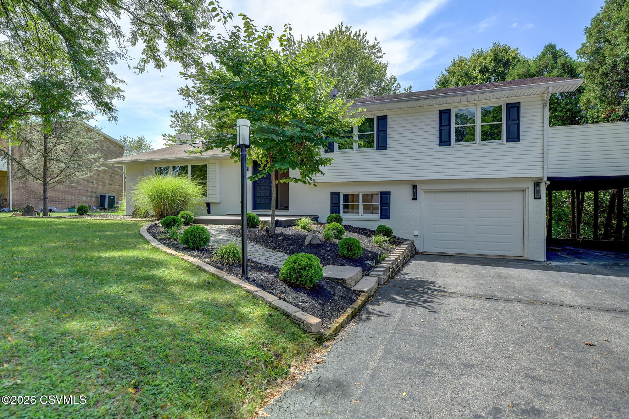 11 hillcrest drive