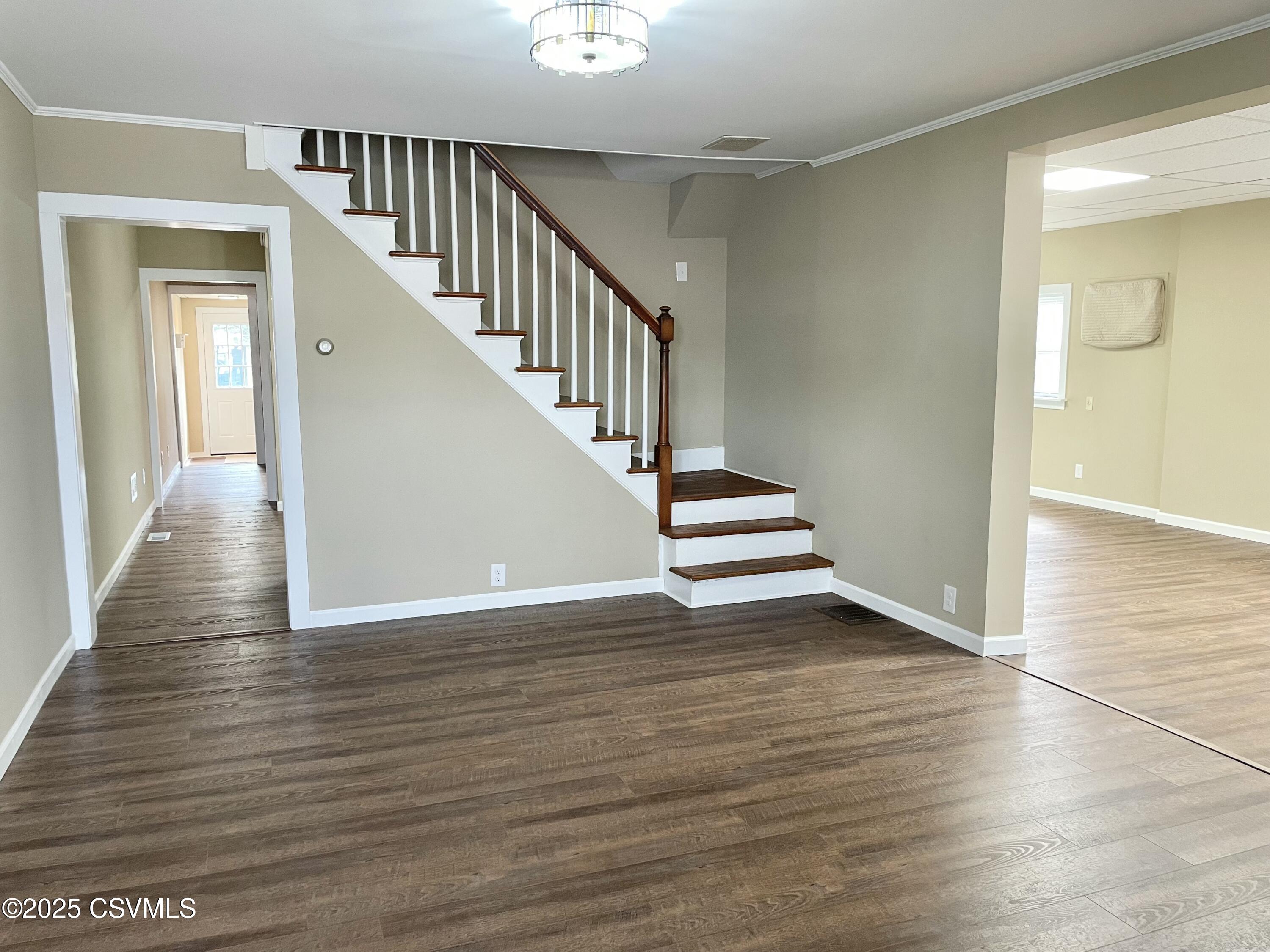 Lewisburg, Pennsylvania 17837, United States, 3 Bedrooms Bedrooms, ,1 BathroomBathrooms,Residential,Active,170904